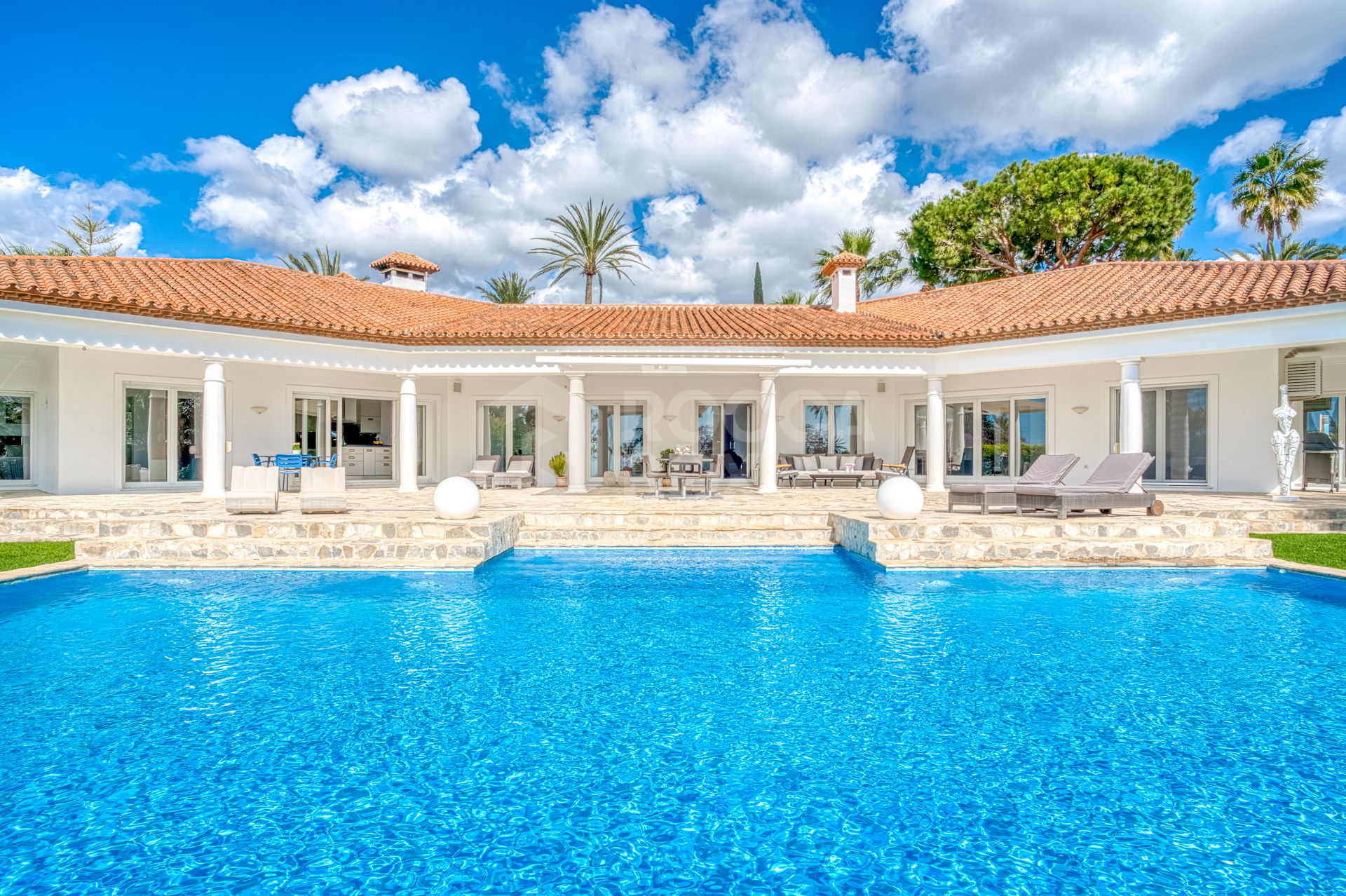 Beautiful, south facing four bedroom Villa located in the sought after area of Hacienda Las Chapas, Marbella