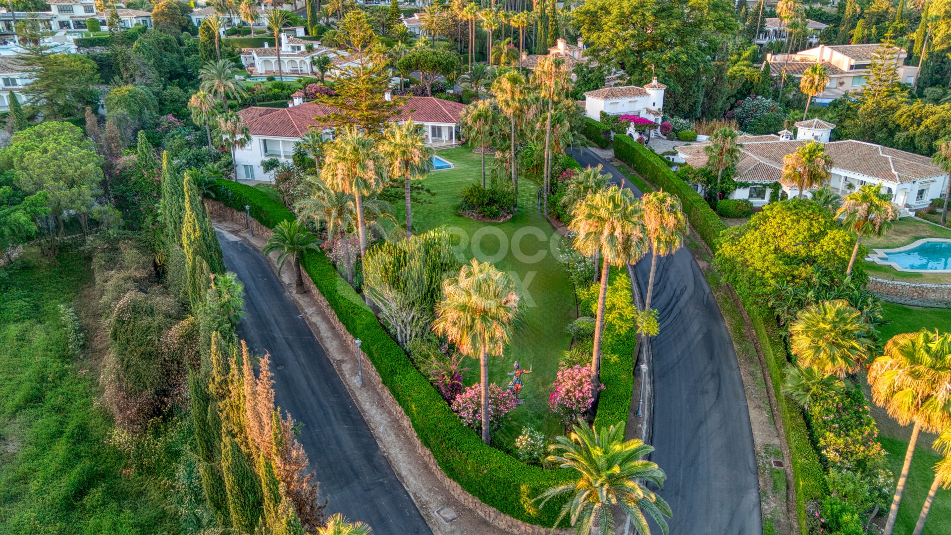 Beautiful, south facing four bedroom Villa located in the sought after area of Hacienda Las Chapas, Marbella