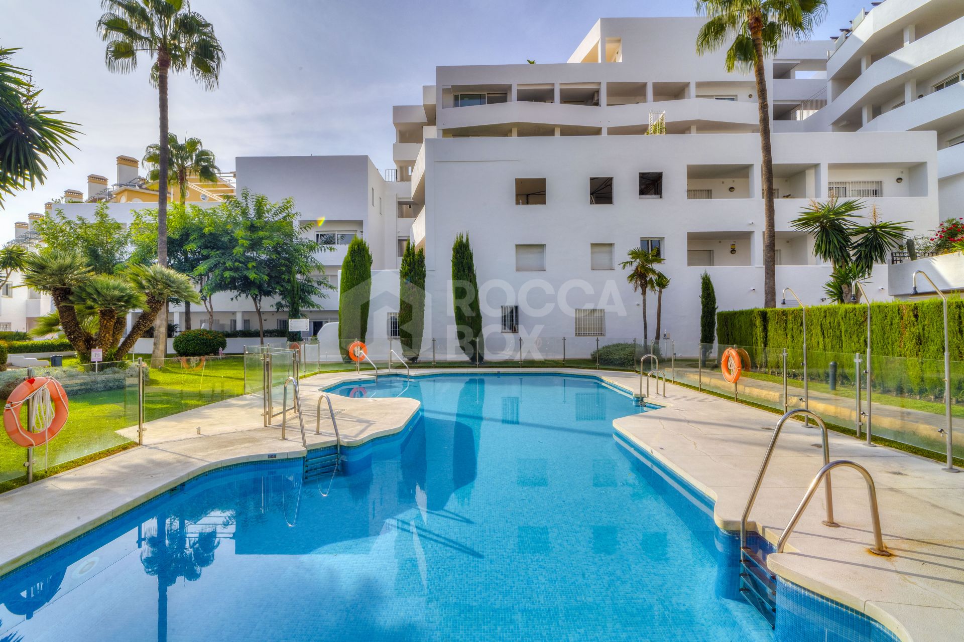 Incredible investment opportunity to purchase a two bedroom apartment in the gated community of Jardines de Andalucía, Nueva Andalucia