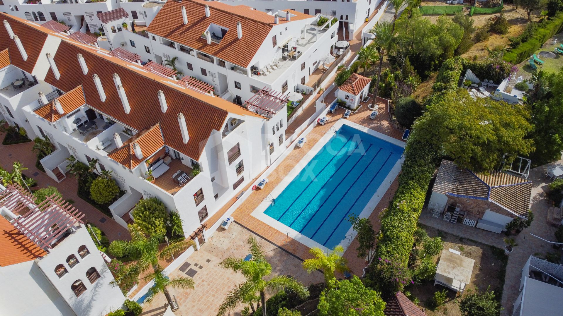 Amazing opportunity; three bedroom apartment located in La Maestranza, Nueva Andalucia