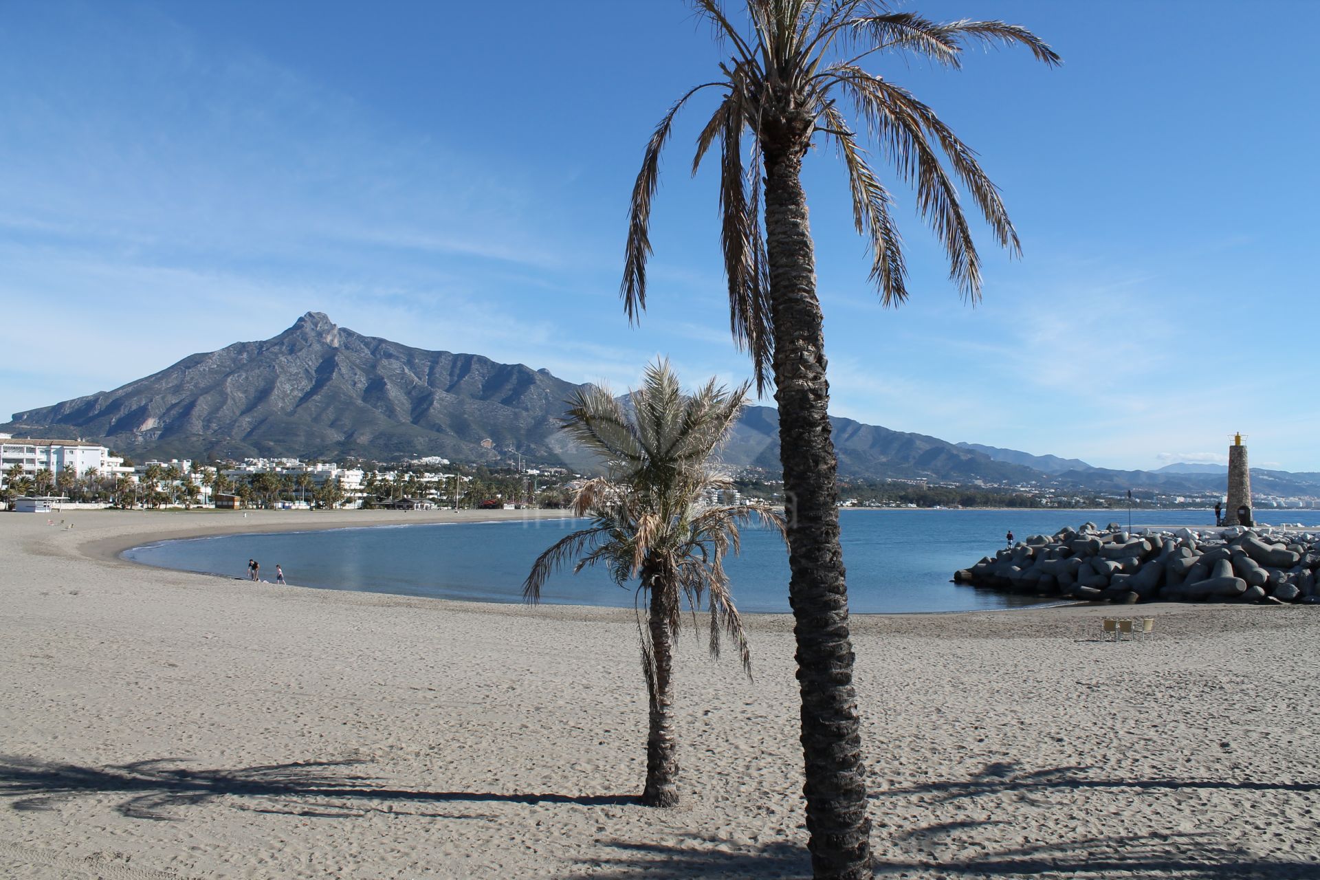 Plot in La Alqueria, Benahavis