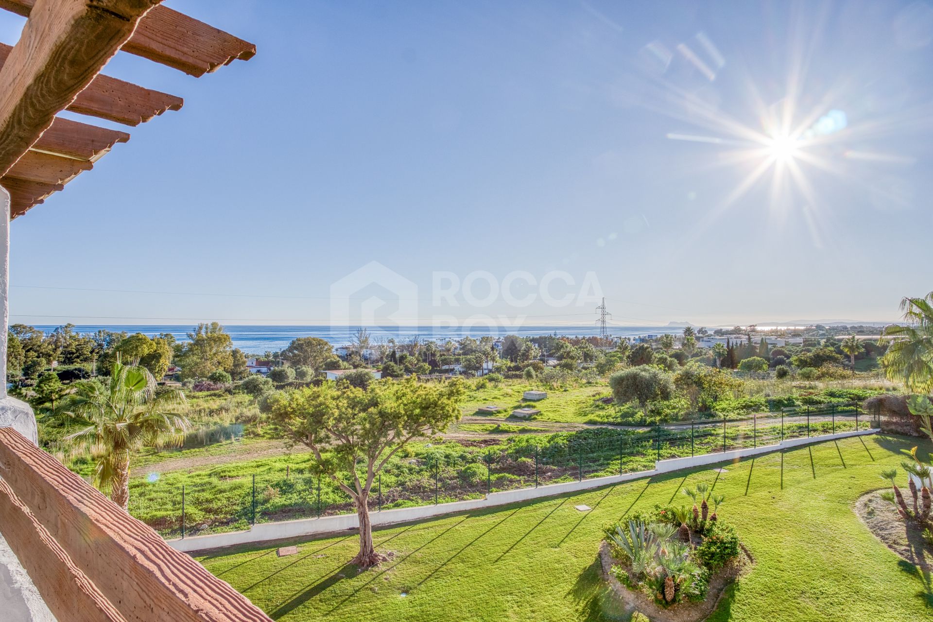 Bright and spacious two bedroom penthouse located in Selwo Hills, Estepona with sea and mountain views