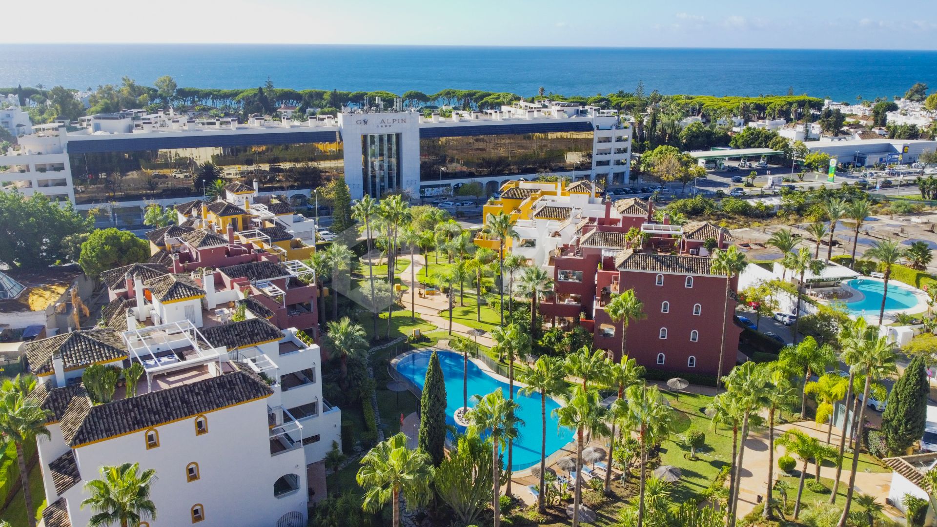 Excellent two bedroom, west facing apartment in the gated community El Infantado on Marbella’s Golden Mile