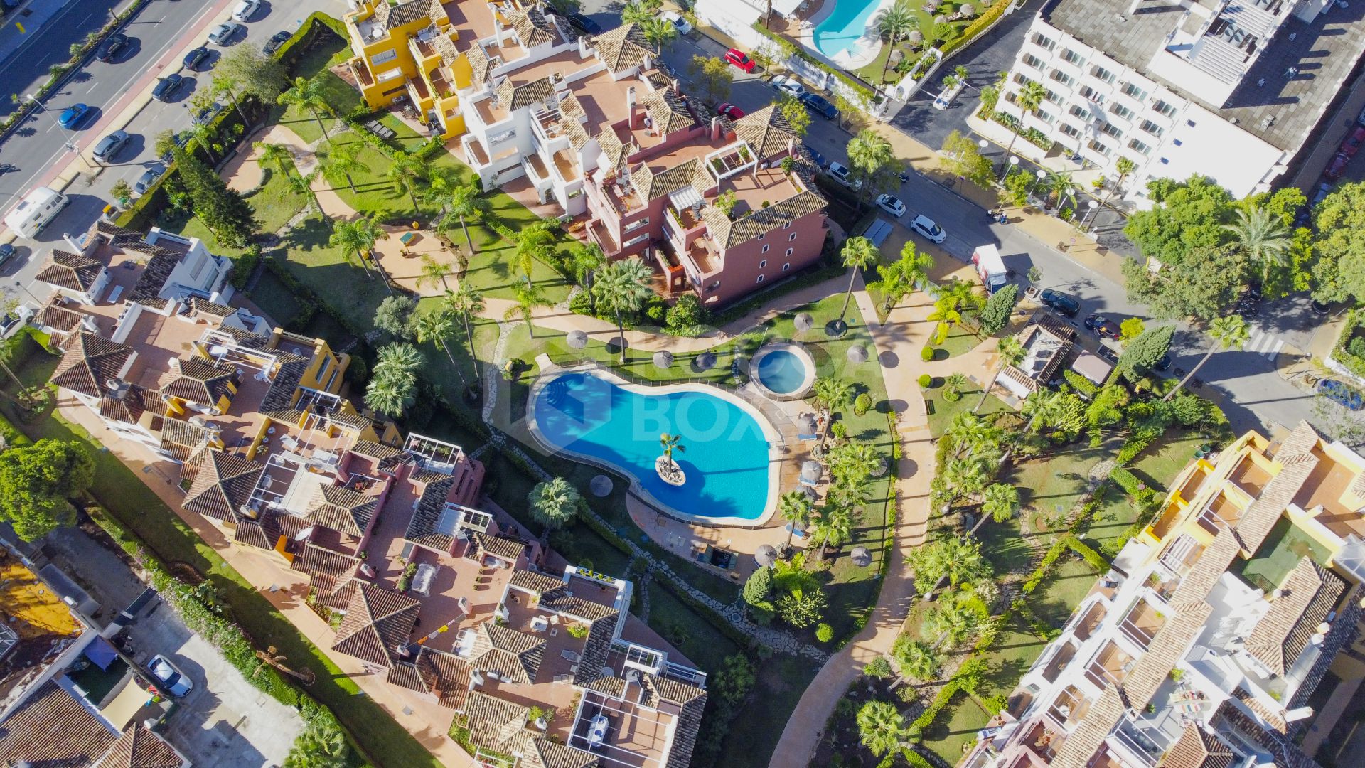 Excellent two bedroom, west facing apartment in the gated community El Infantado on Marbella’s Golden Mile