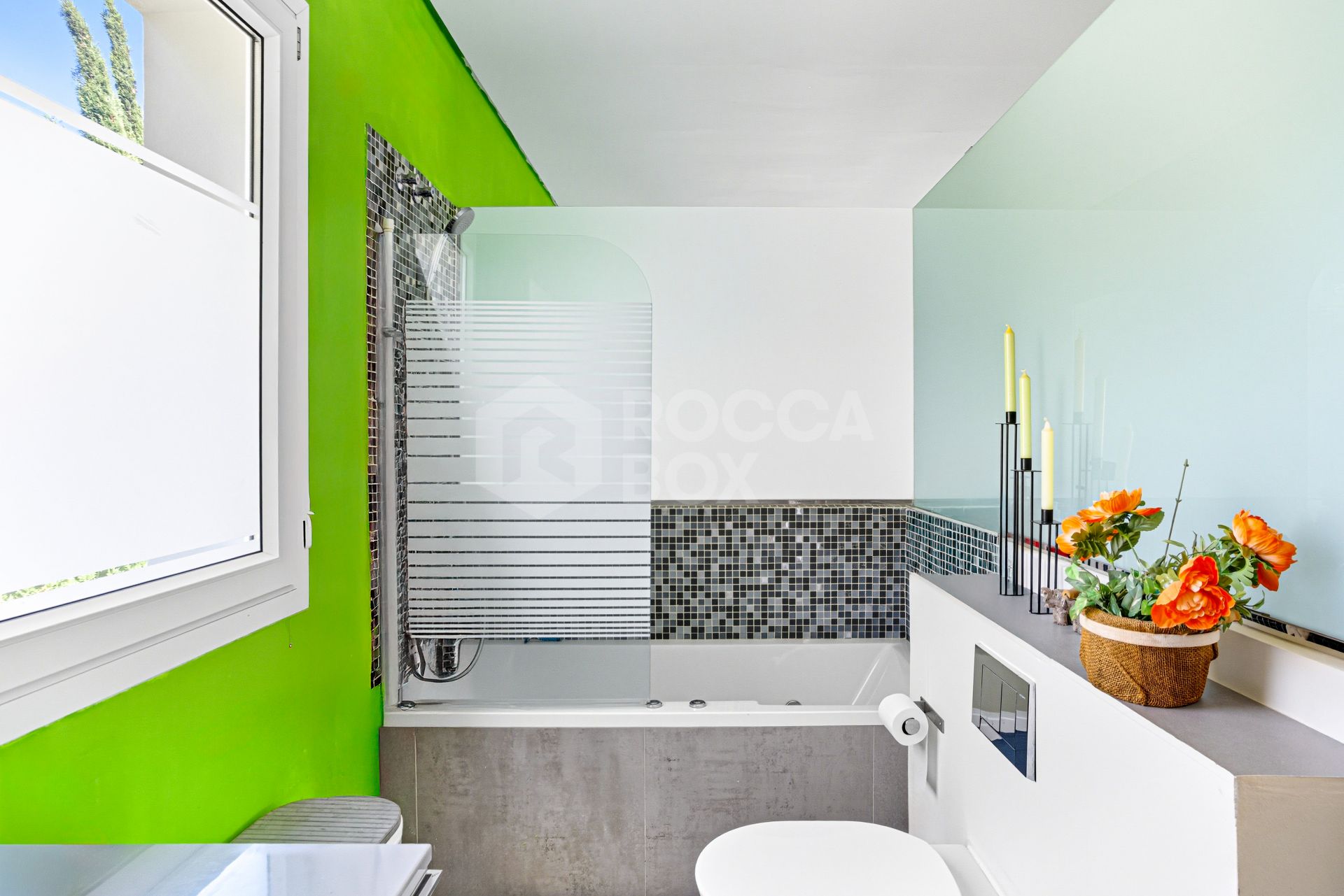 Spacious five bedroom, Villa located in the exclusive Los Arqueros Golf Resort in Benahavís