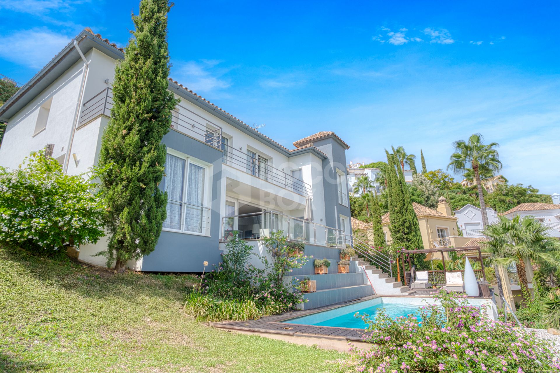 Spacious five bedroom, Villa located in the exclusive Los Arqueros Golf Resort in Benahavís