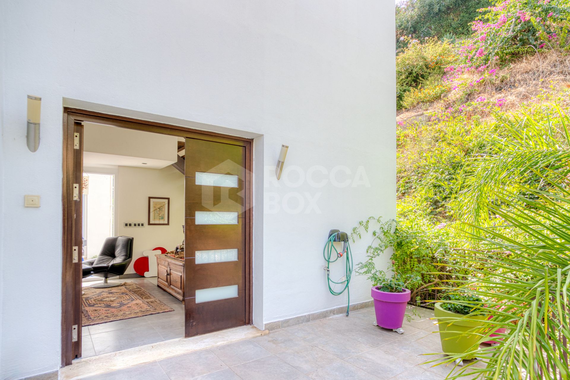 Spacious five bedroom, Villa located in the exclusive Los Arqueros Golf Resort in Benahavís
