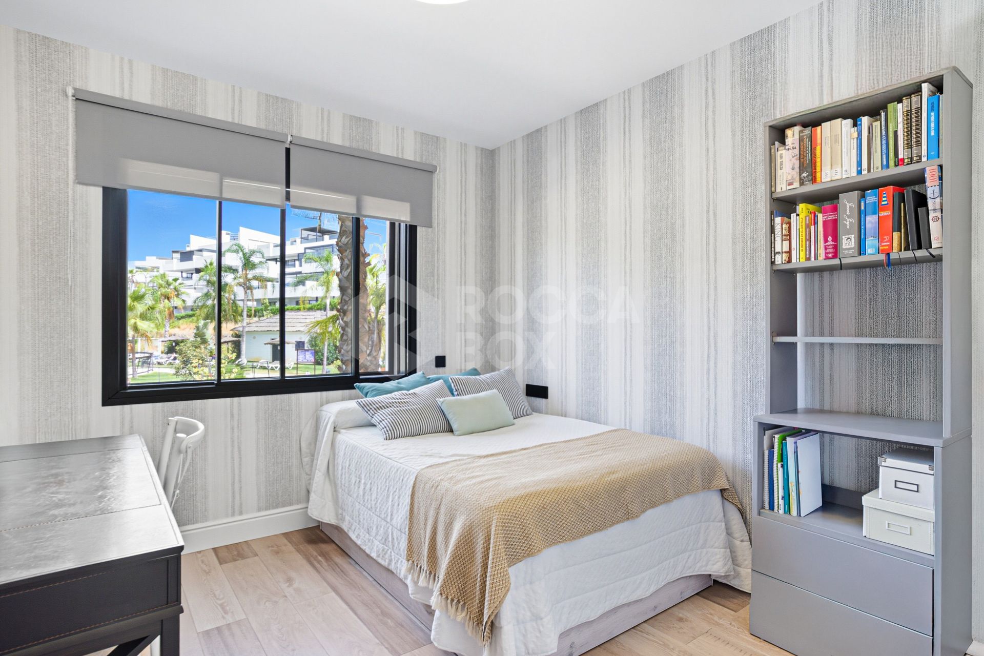 Stylish south-facing three bedroom apartment with spectacular sea views, located in the prestigious Mirador de Estepona Hills