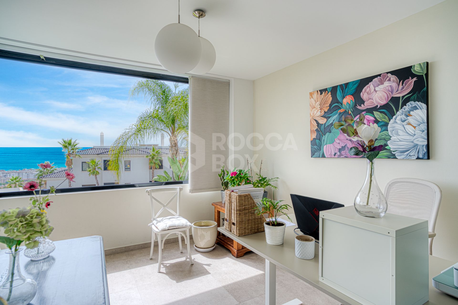 Stylish south-facing three bedroom apartment with spectacular sea views, located in the prestigious Mirador de Estepona Hills