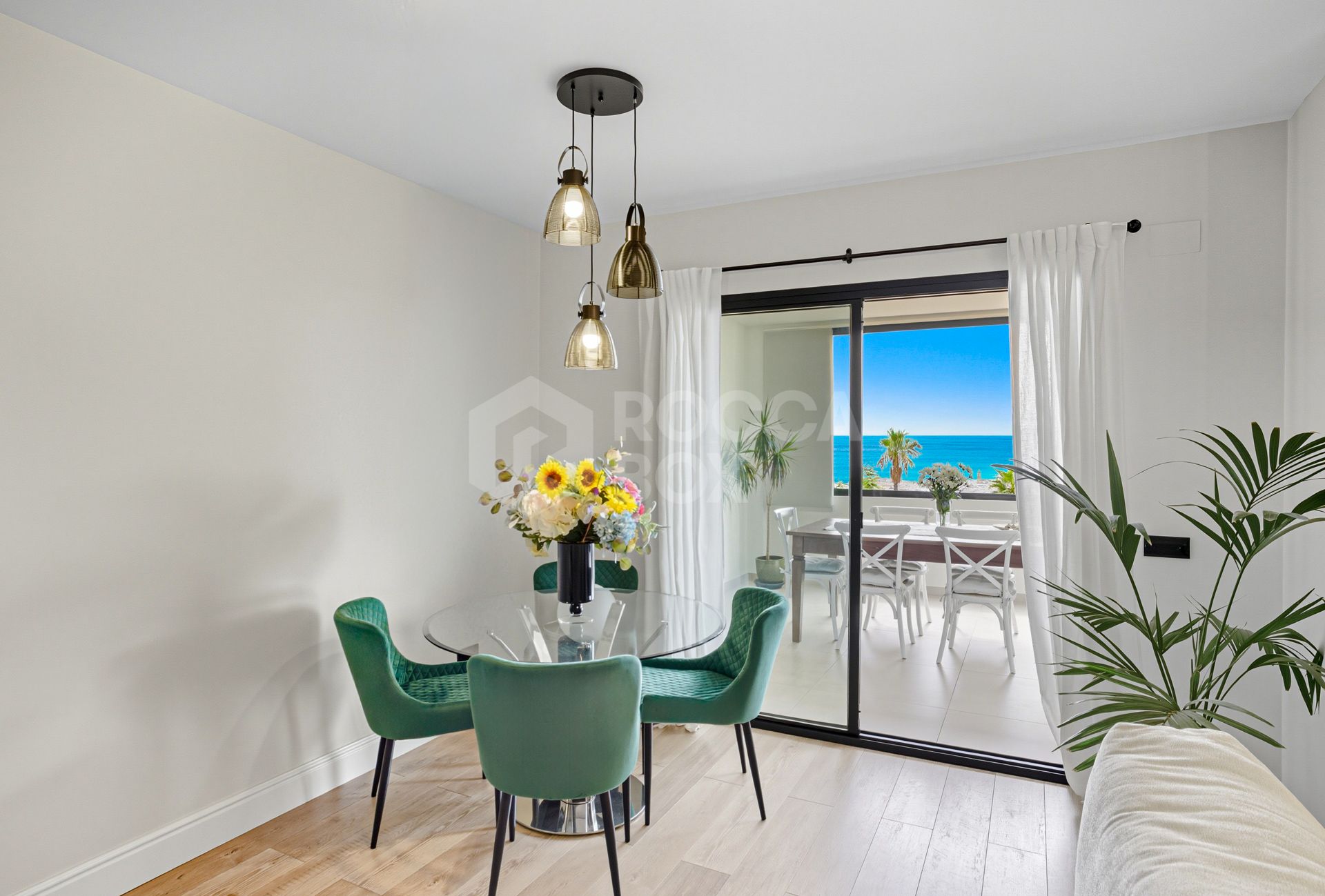 Stylish south-facing three bedroom apartment with spectacular sea views, located in the prestigious Mirador de Estepona Hills