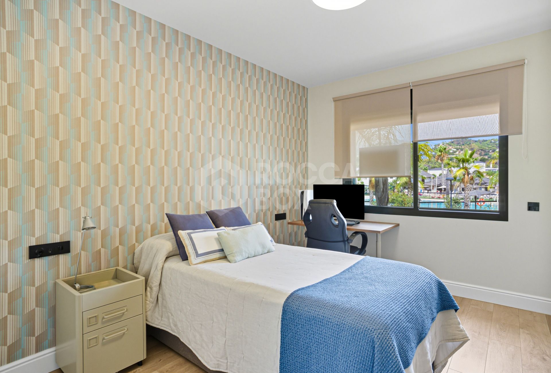 Stylish south-facing three bedroom apartment with spectacular sea views, located in the prestigious Mirador de Estepona Hills