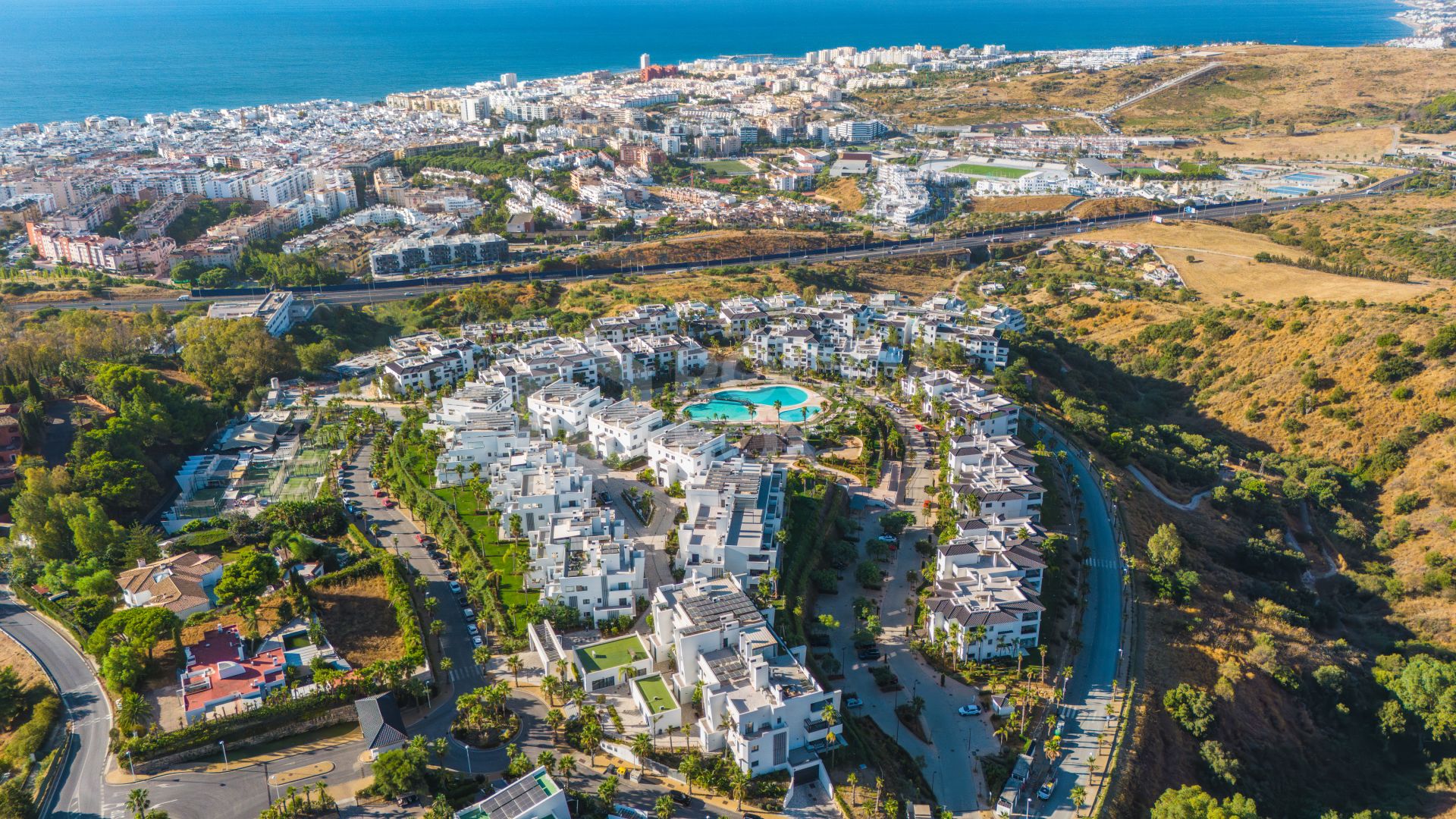 Stylish south-facing three bedroom apartment with spectacular sea views, located in the prestigious Mirador de Estepona Hills