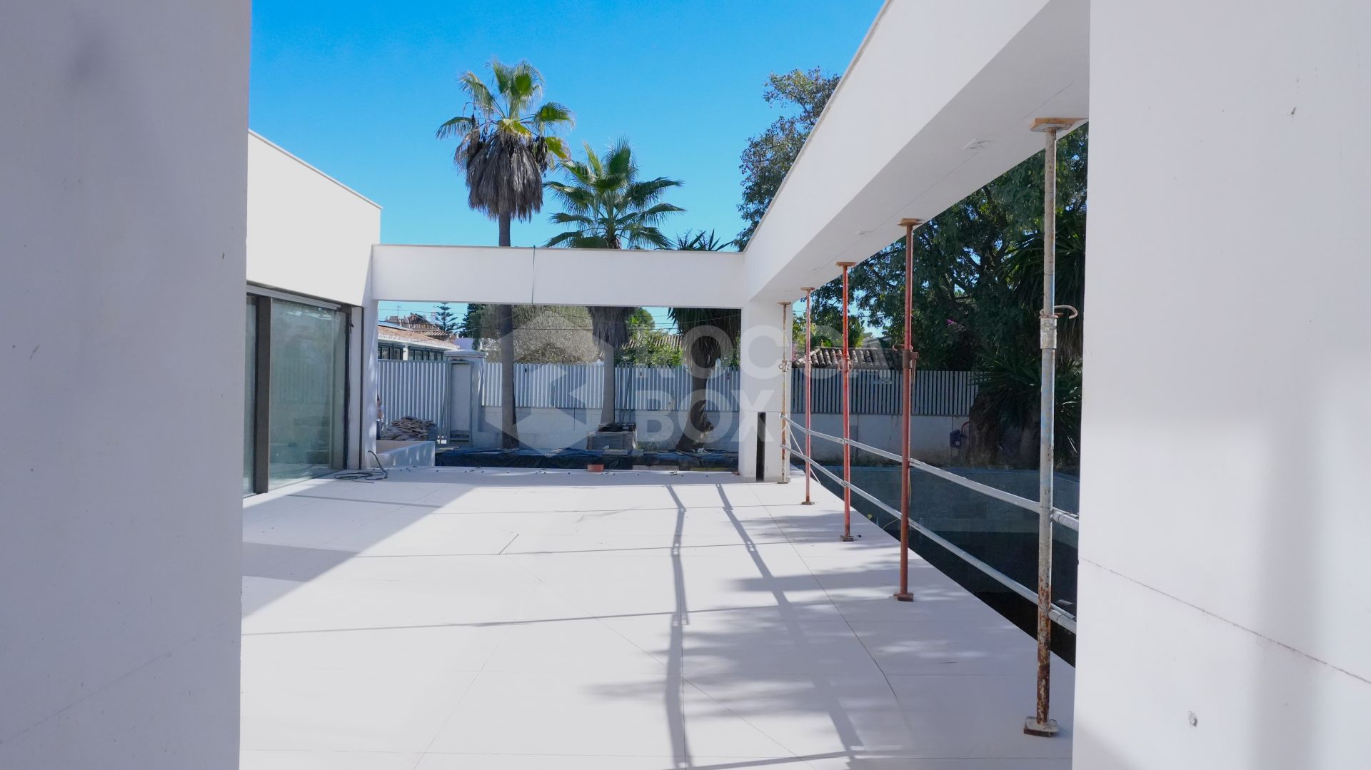 Villa Maya – a magnificent four-bedroom modern beachside villa, currently under construction on the cusp of Guadalmina Baja