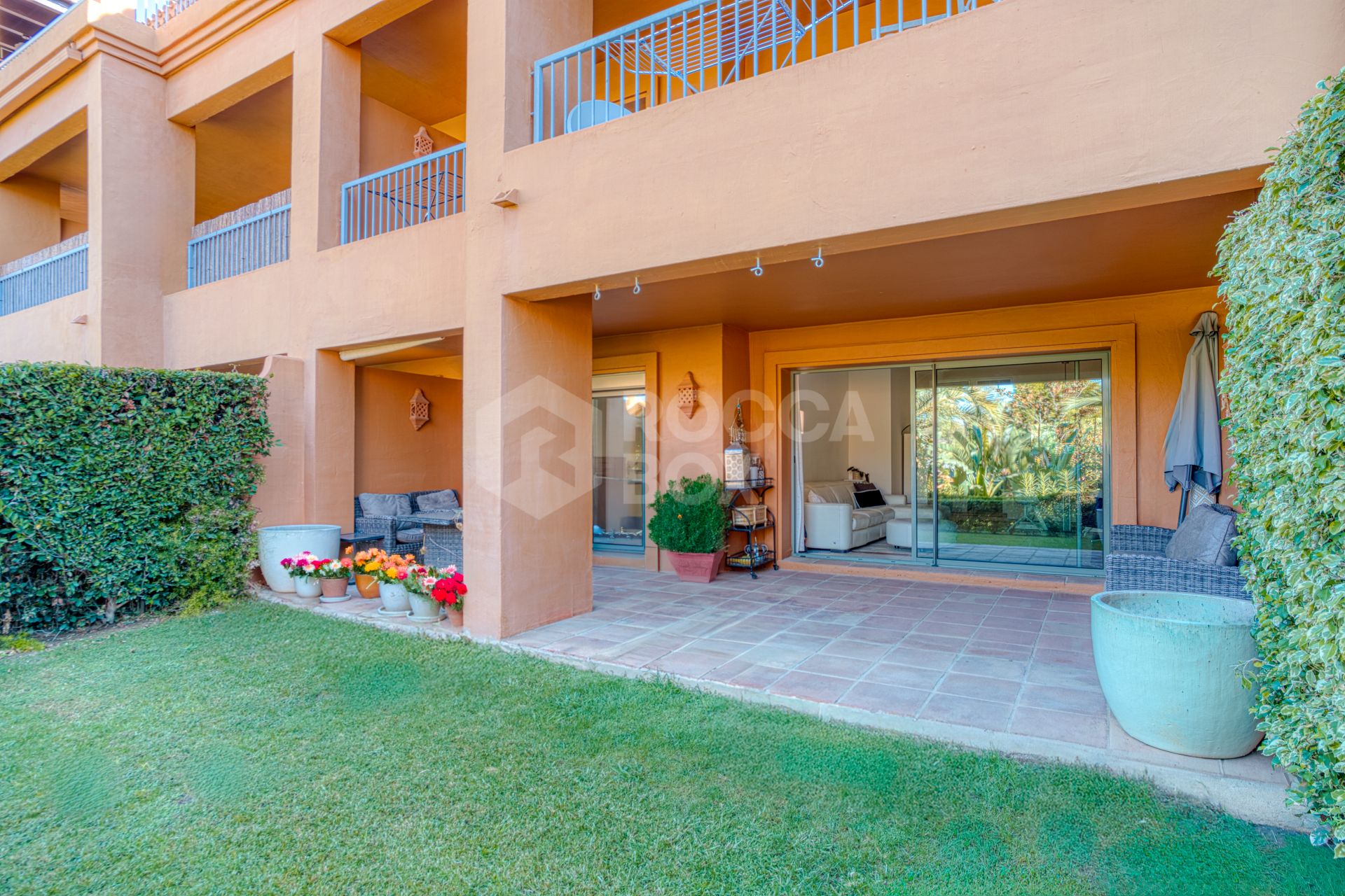 Wonderful two-bedroom, ground floor apartment located in the sought after gated community of Benatalaya