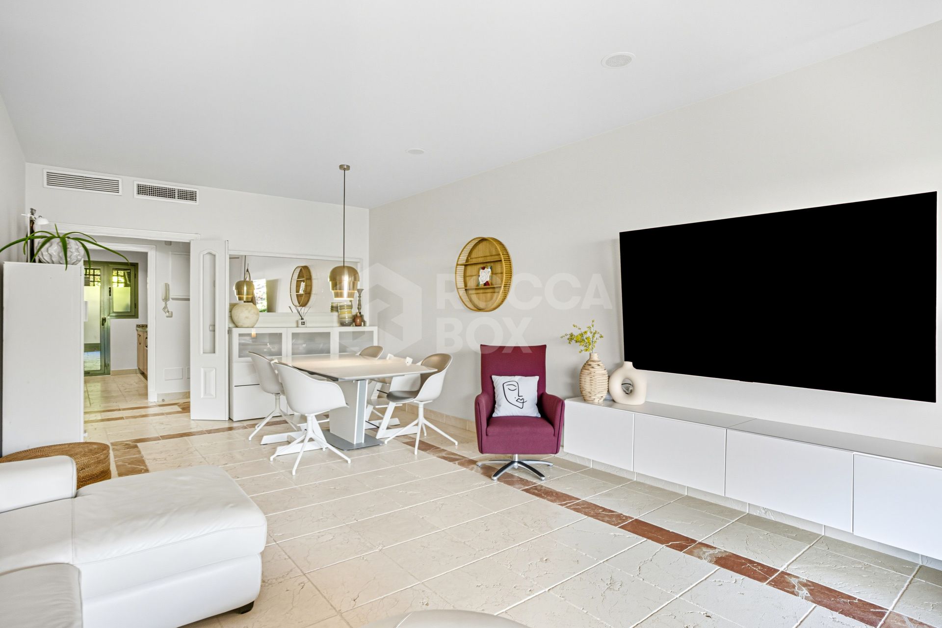 Wonderful two-bedroom, ground floor apartment located in the sought after gated community of Benatalaya