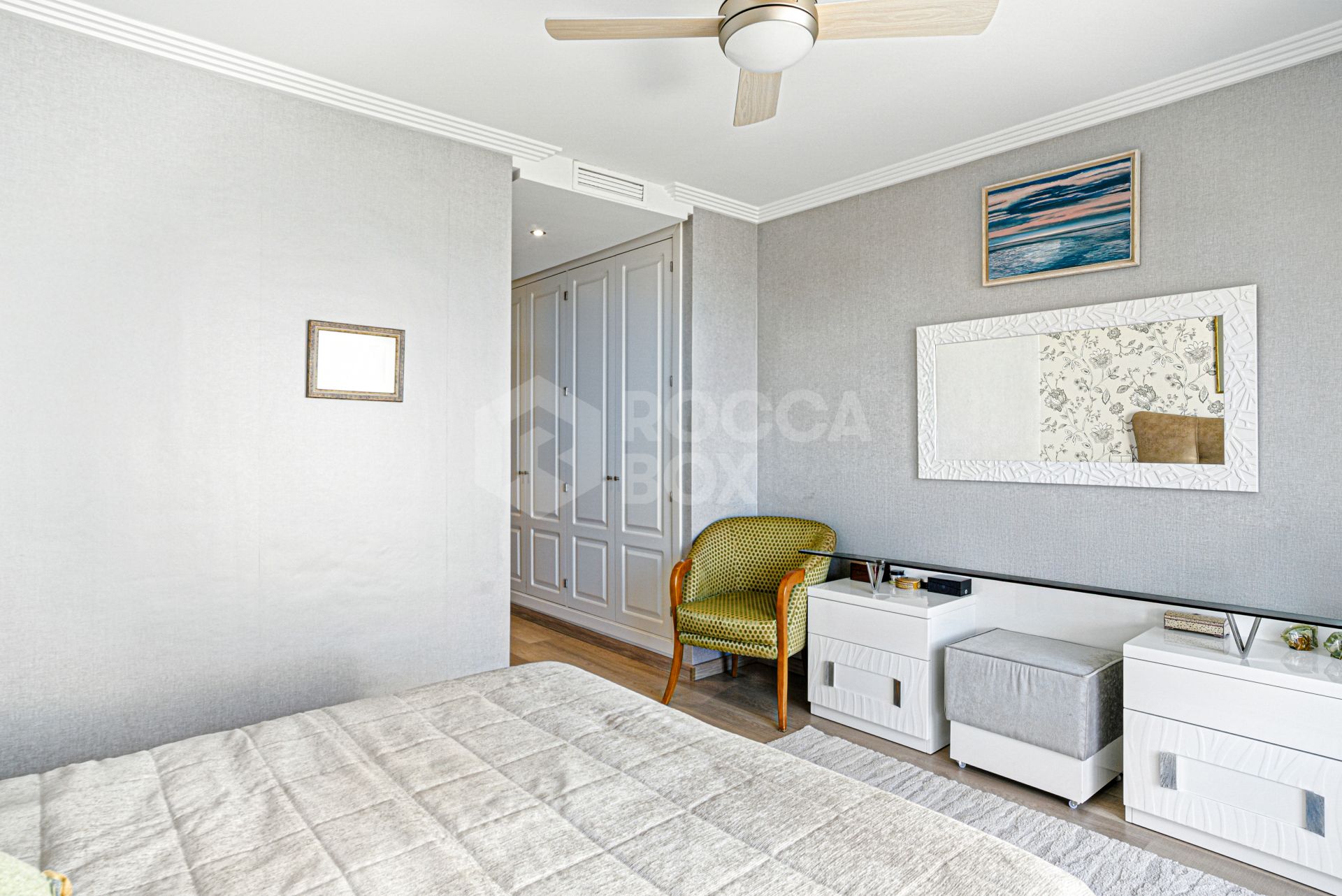 South-Facing Townhouse with Stunning Sea Views in Los Jaralillos, El Paraíso, Benahavís