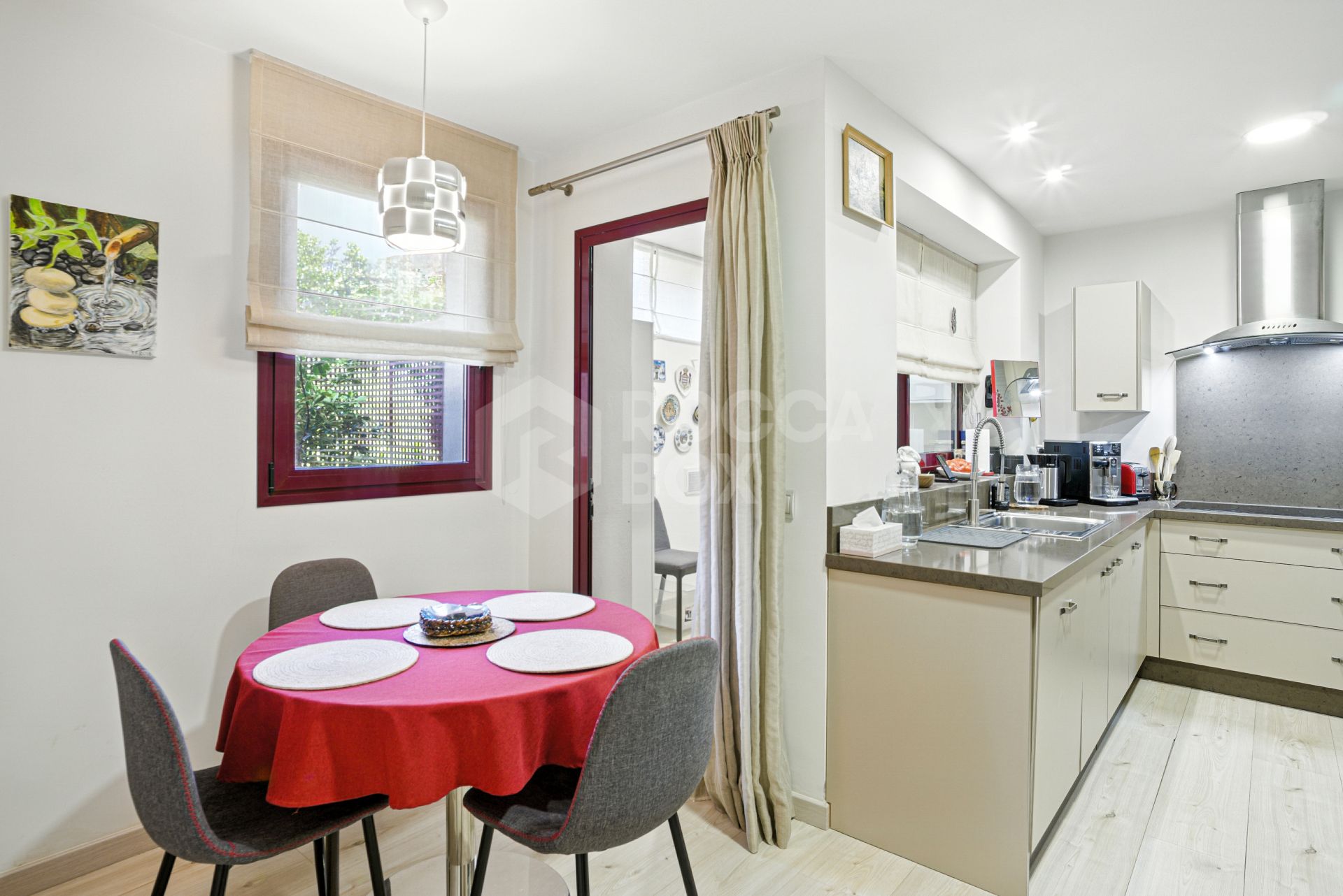 South-Facing Townhouse with Stunning Sea Views in Los Jaralillos, El Paraíso, Benahavís