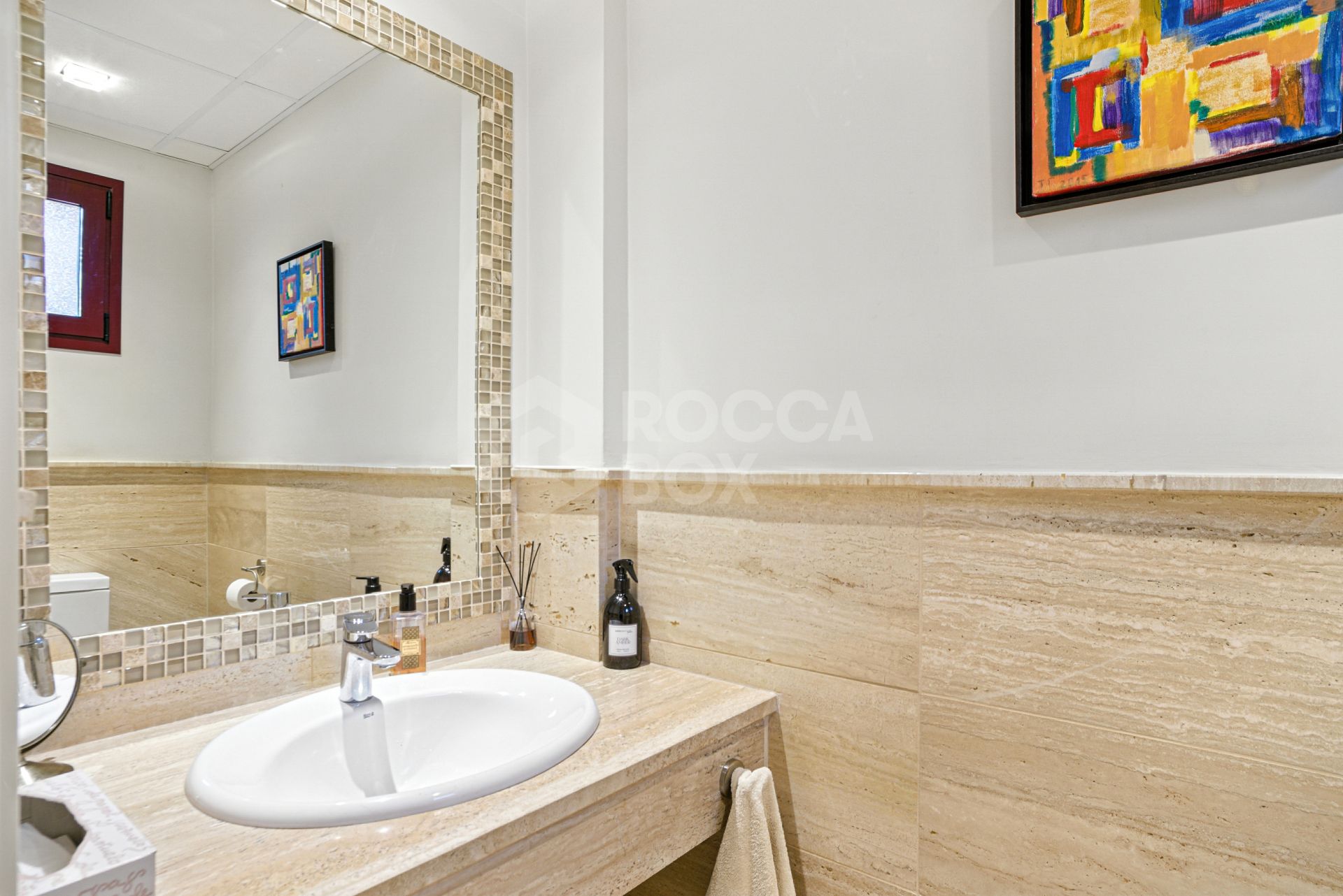 South-Facing Townhouse with Stunning Sea Views in Los Jaralillos, El Paraíso, Benahavís