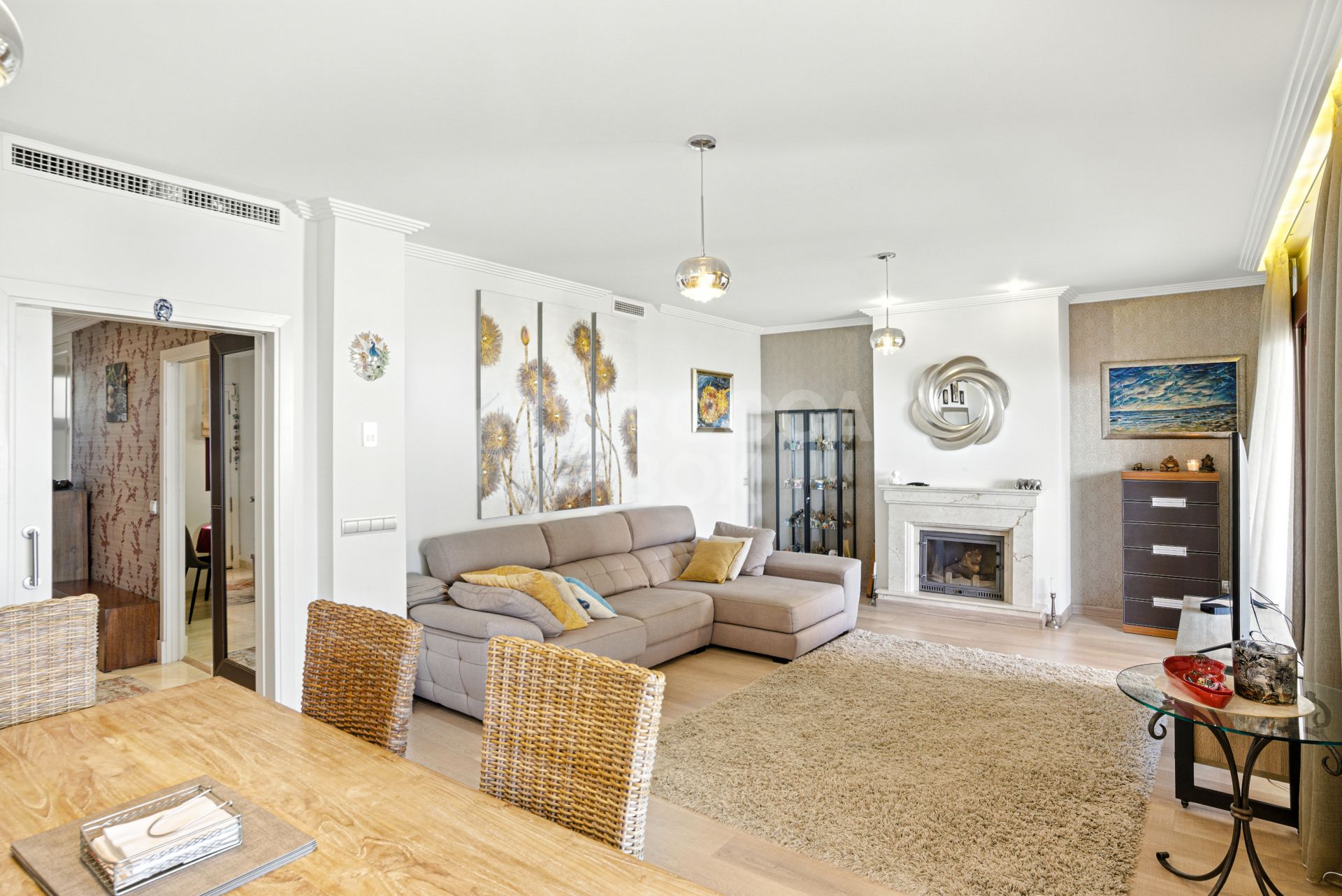 South-Facing Townhouse with Stunning Sea Views in Los Jaralillos, El Paraíso, Benahavís