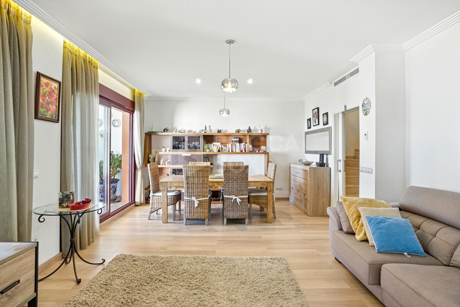 South-Facing Townhouse with Stunning Sea Views in Los Jaralillos, El Paraíso, Benahavís