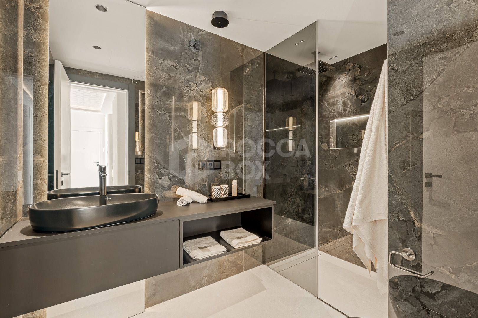 Beautifully renovated, south facing three bedroom penthouse located in prestigious beachfront community Bahia del Velerin, Estepona.