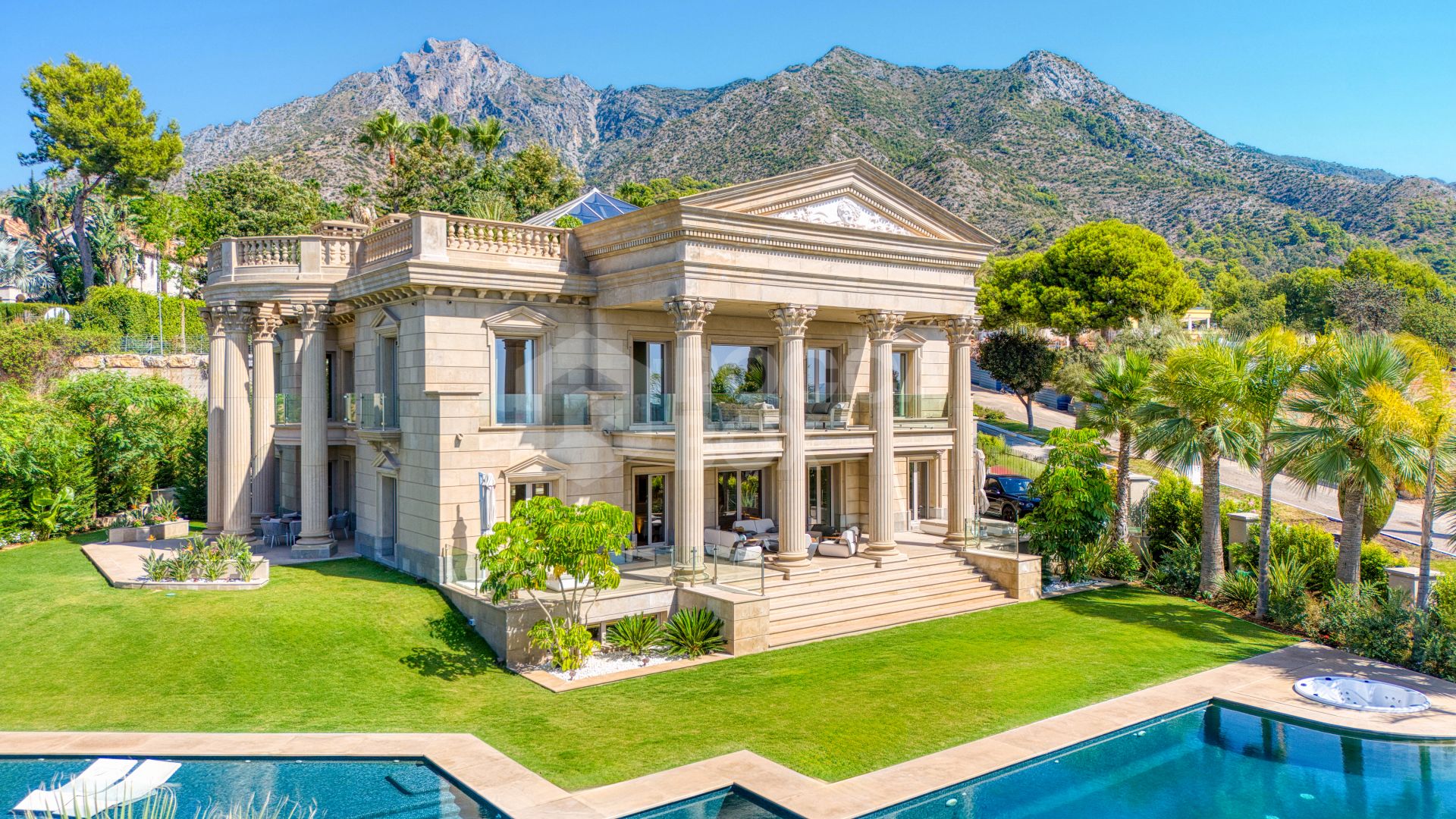 An architecturally unique, south-facing property located in the exclusive gated community of Sierra Blanca on Marbella’s prestigious Golden Mile