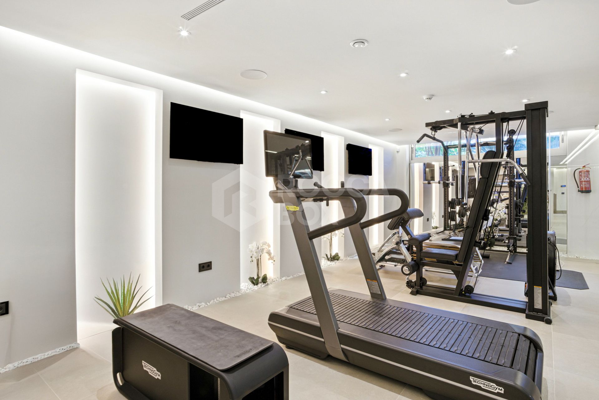 An architecturally unique, south-facing property located in the exclusive gated community of Sierra Blanca on Marbella’s prestigious Golden Mile