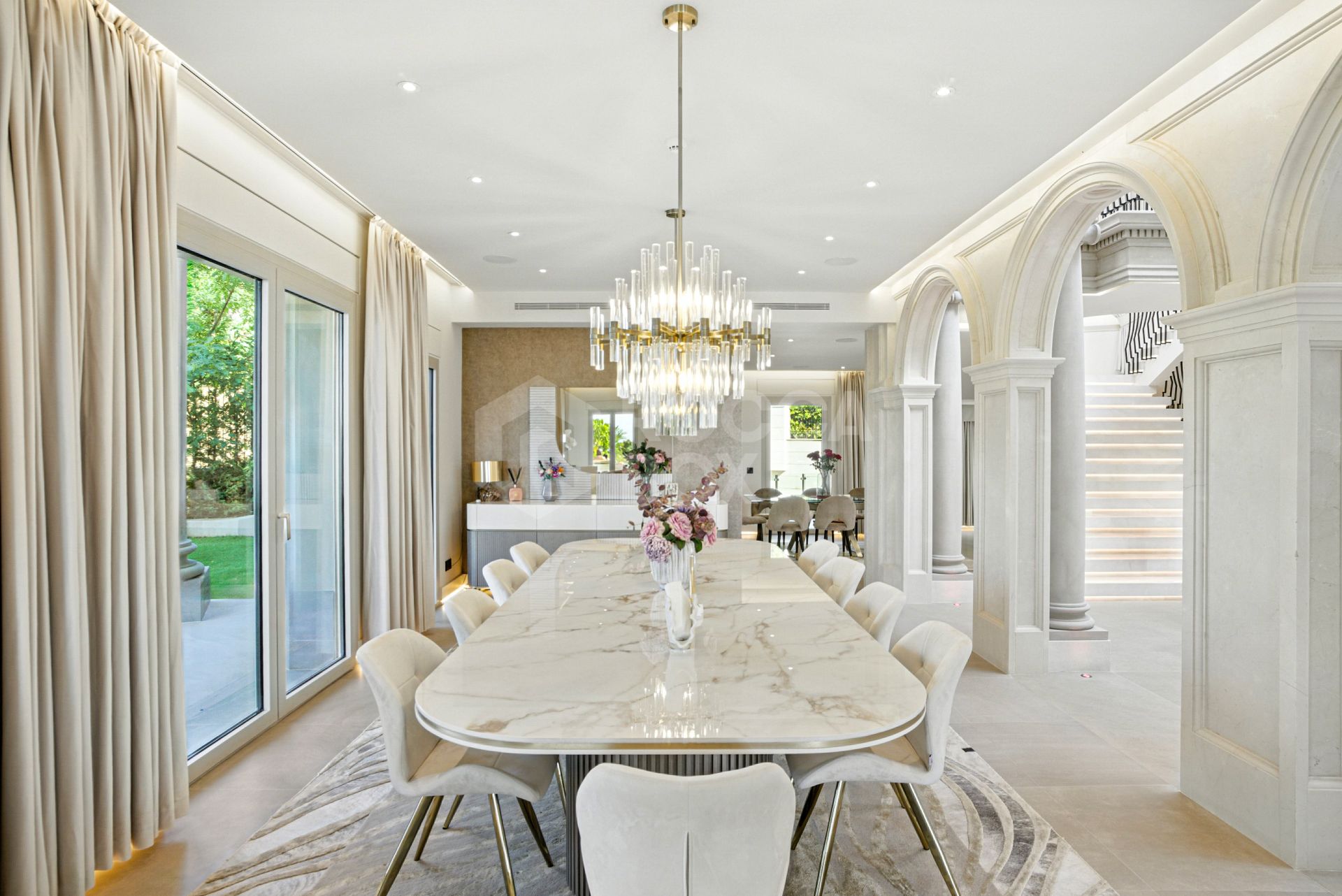 An architecturally unique, south-facing property located in the exclusive gated community of Sierra Blanca on Marbella’s prestigious Golden Mile