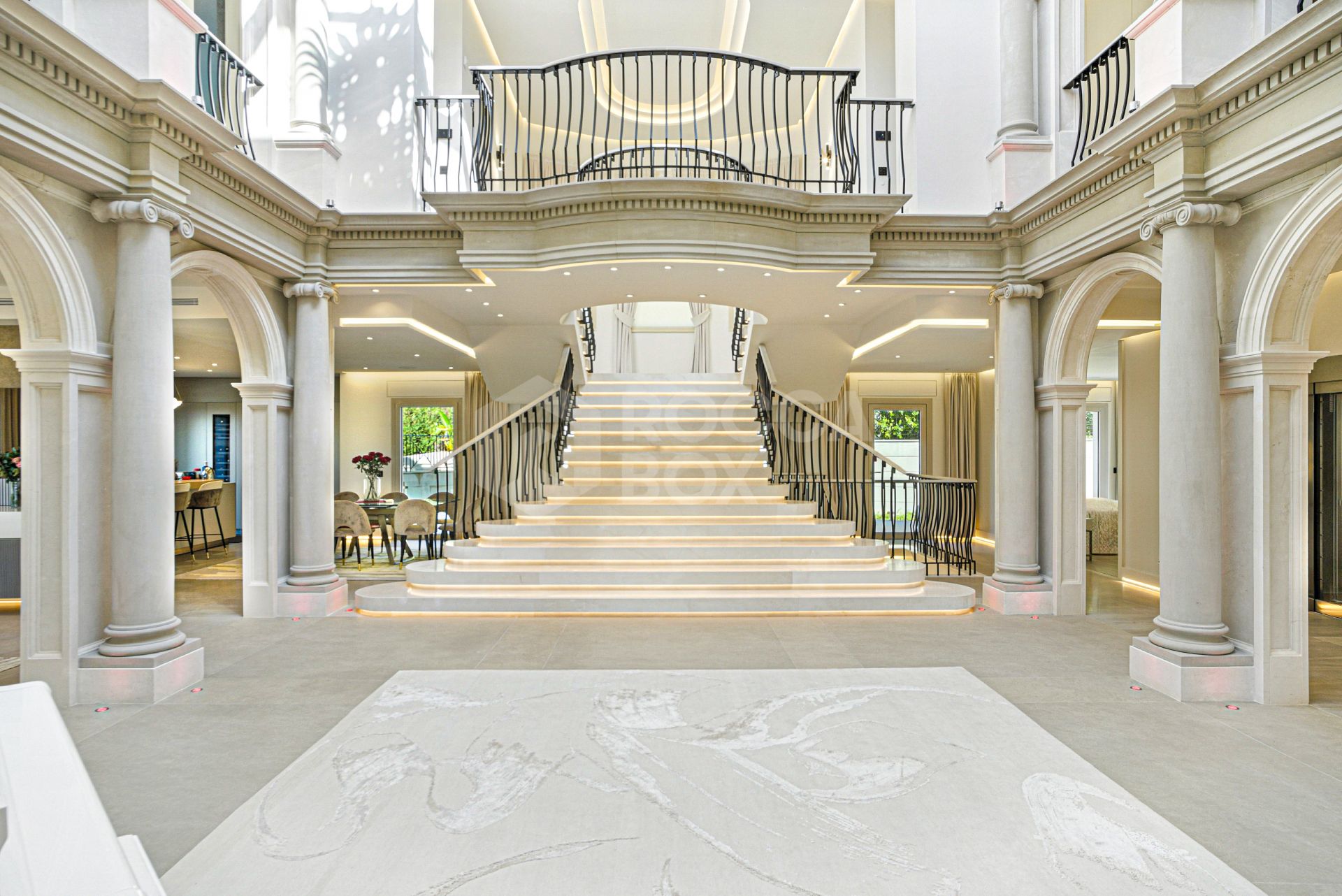 An architecturally unique, south-facing property located in the exclusive gated community of Sierra Blanca on Marbella’s prestigious Golden Mile