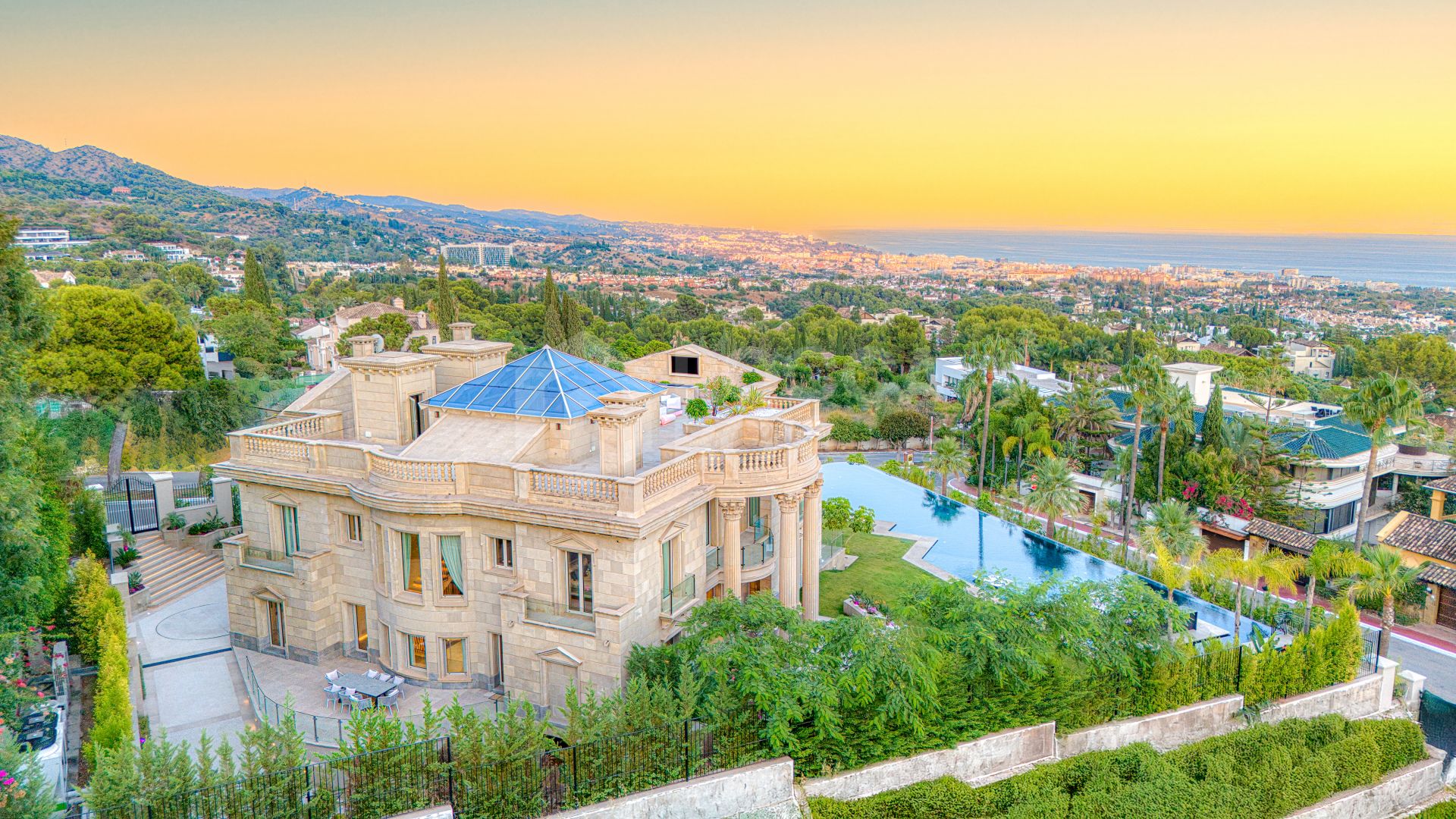 An architecturally unique, south-facing property located in the exclusive gated community of Sierra Blanca on Marbella’s prestigious Golden Mile