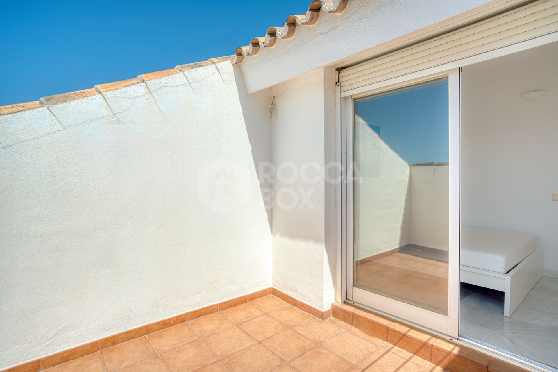 Three bedroom, south facing duplex penthouse with sea views, located in the sought-after community of Pinos de Nagüeles, on Marbella's Golden Mile