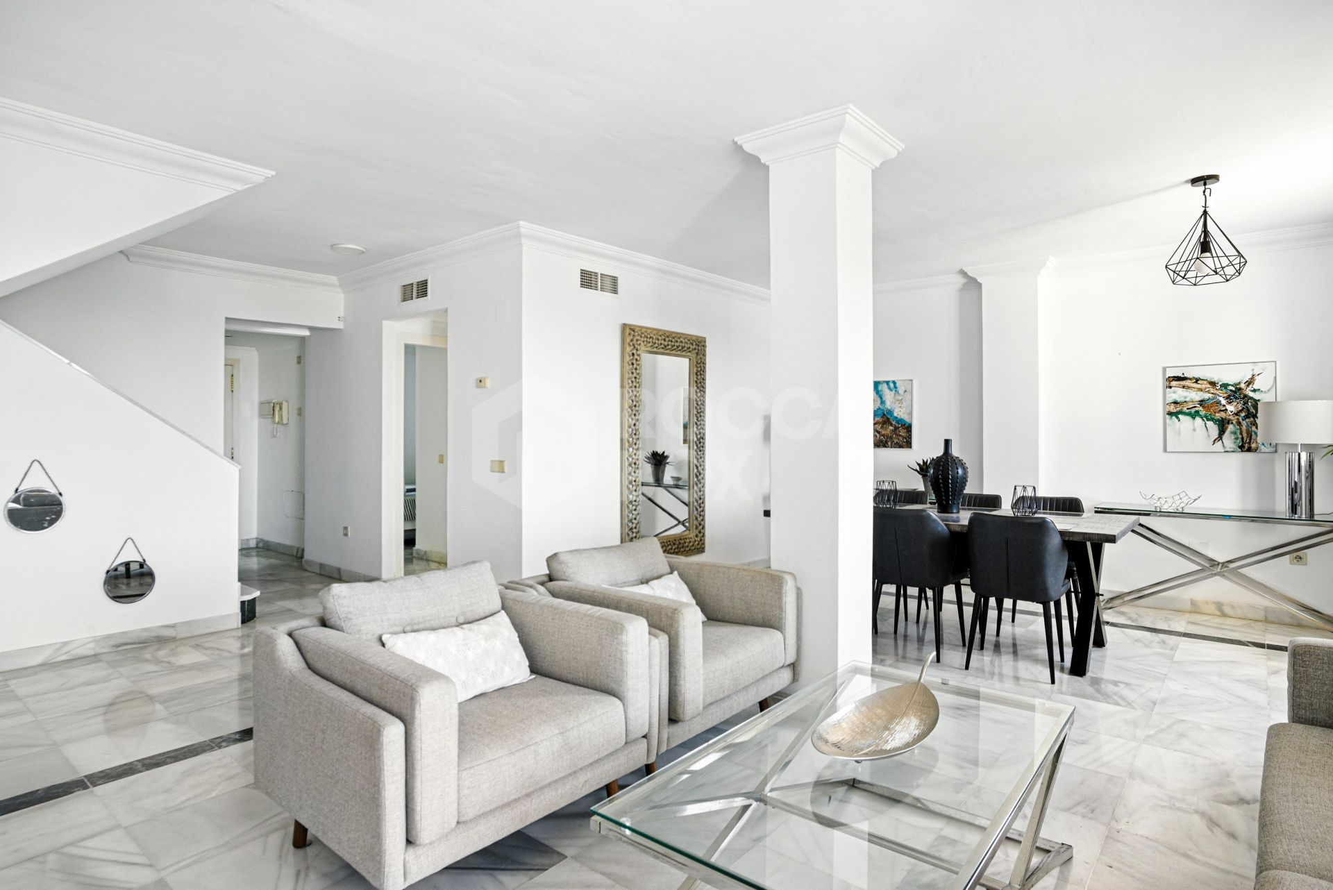 Three bedroom, south facing duplex penthouse with sea views, located in the sought-after community of Pinos de Nagüeles, on Marbella's Golden Mile