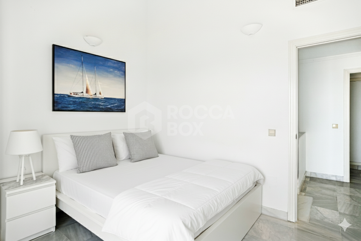 Three bedroom, south facing duplex penthouse with sea views, located in the sought-after community of Pinos de Nagüeles, on Marbella's Golden Mile