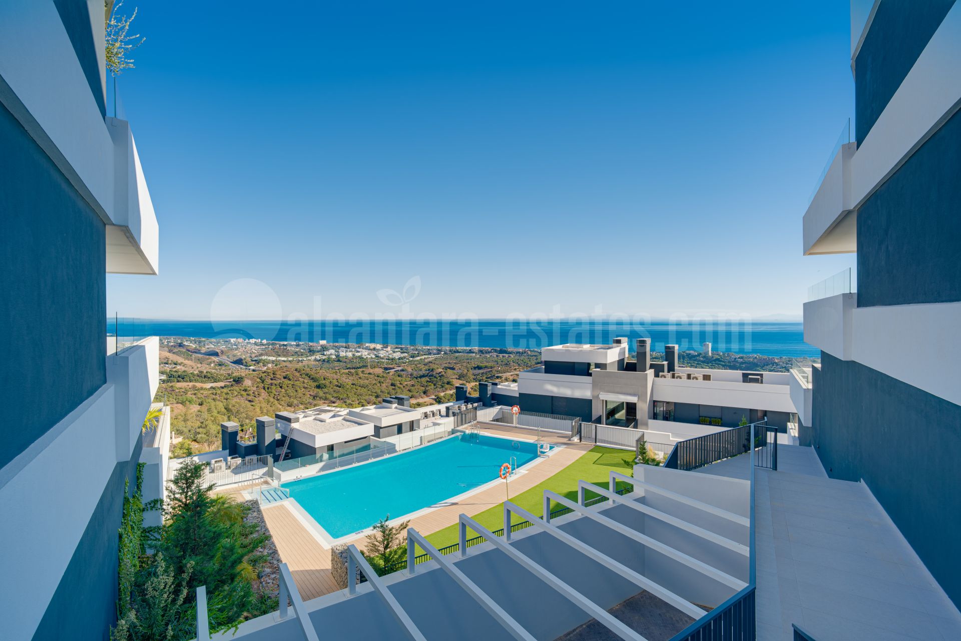 Apartamento Planta Baja en Los Altos de los Monteros, Marbella
