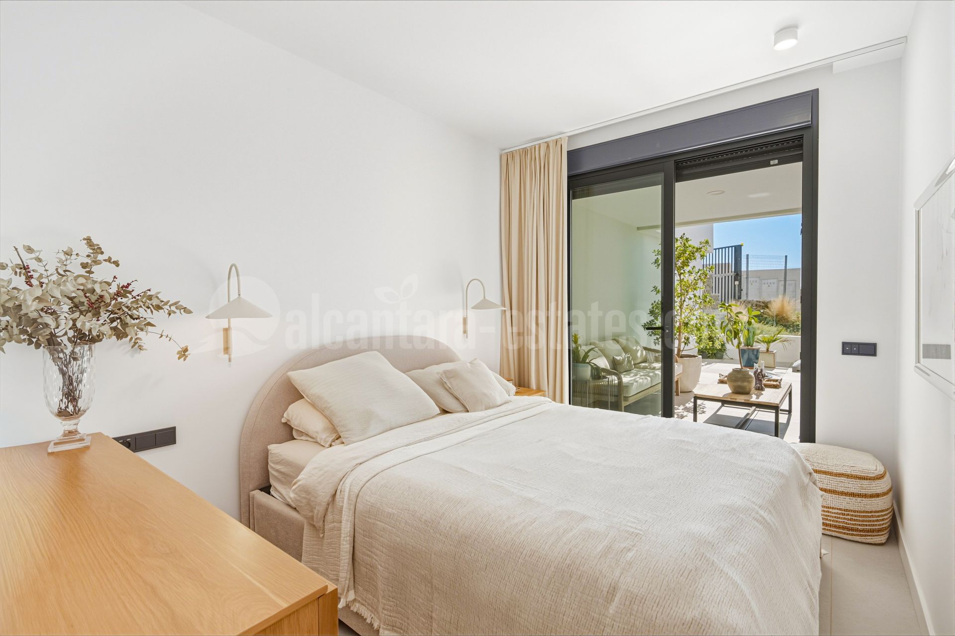 Apartamento Planta Baja en Los Altos de los Monteros, Marbella