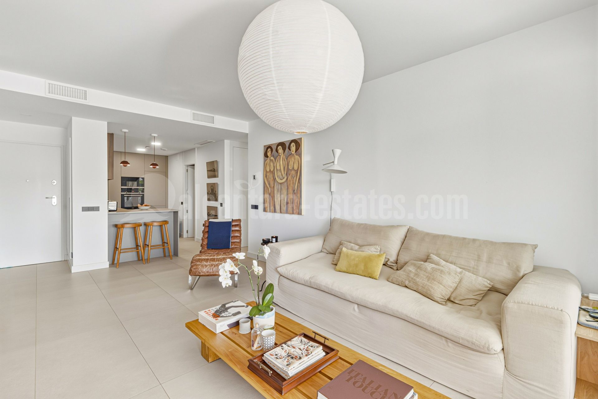 Apartamento Planta Baja en Los Altos de los Monteros, Marbella