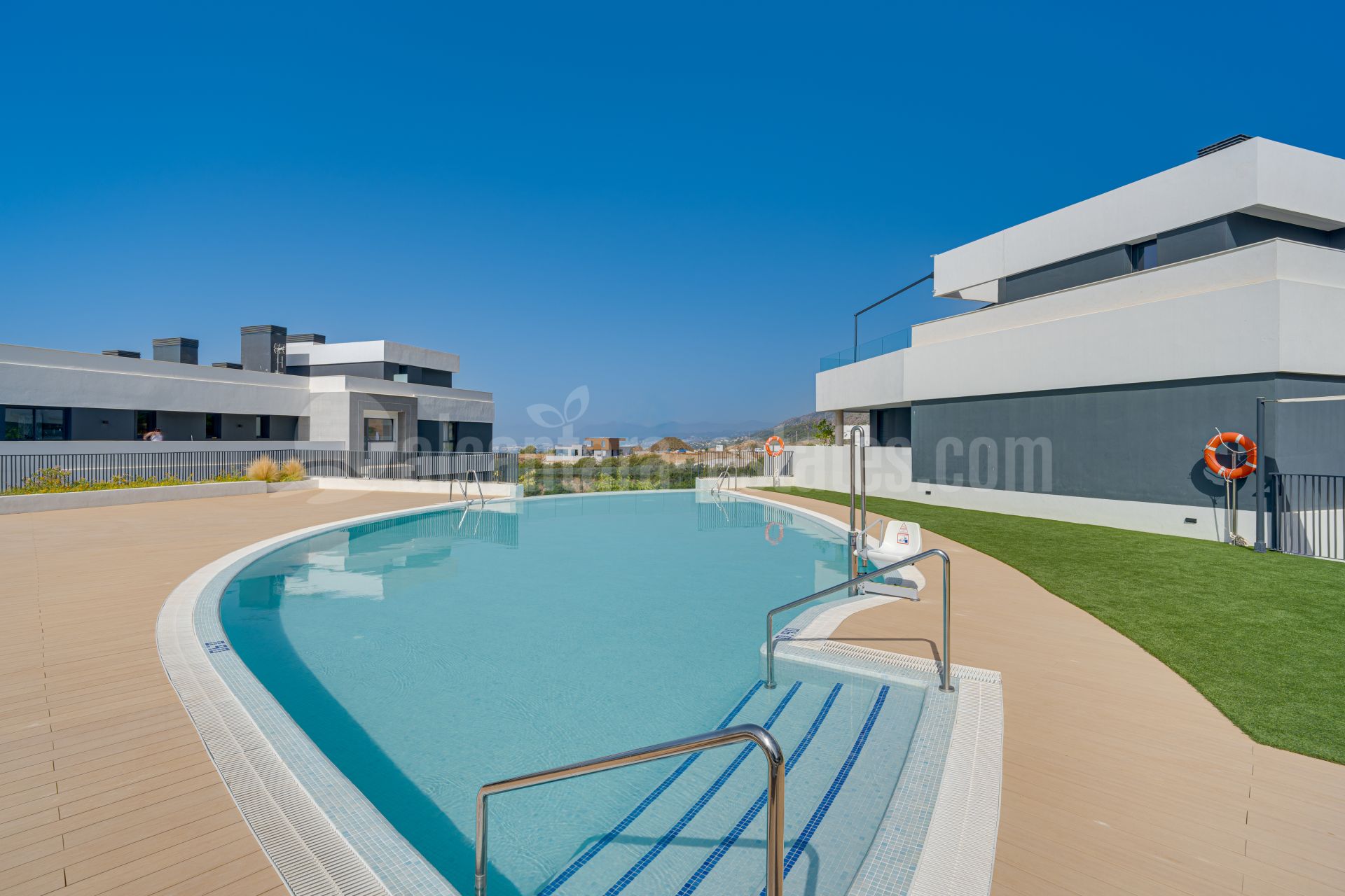 Apartamento Planta Baja en Los Altos de los Monteros, Marbella