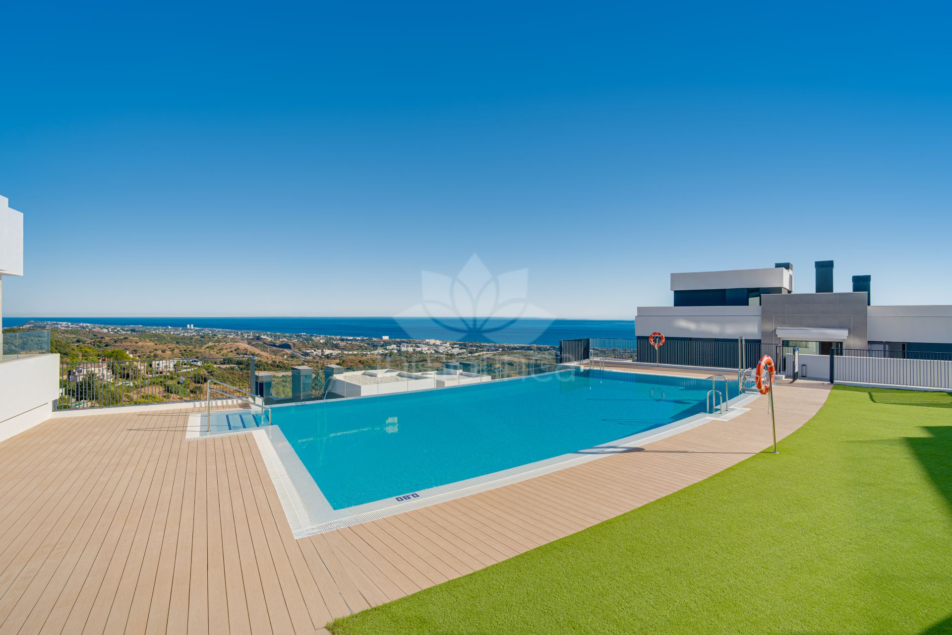 Apartamento Planta Baja en Los Altos de los Monteros, Marbella