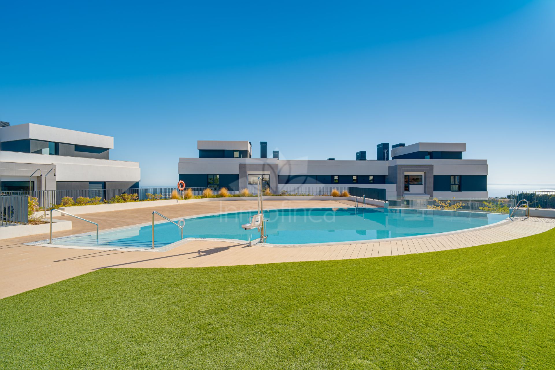 Apartamento Planta Baja en Los Altos de los Monteros, Marbella