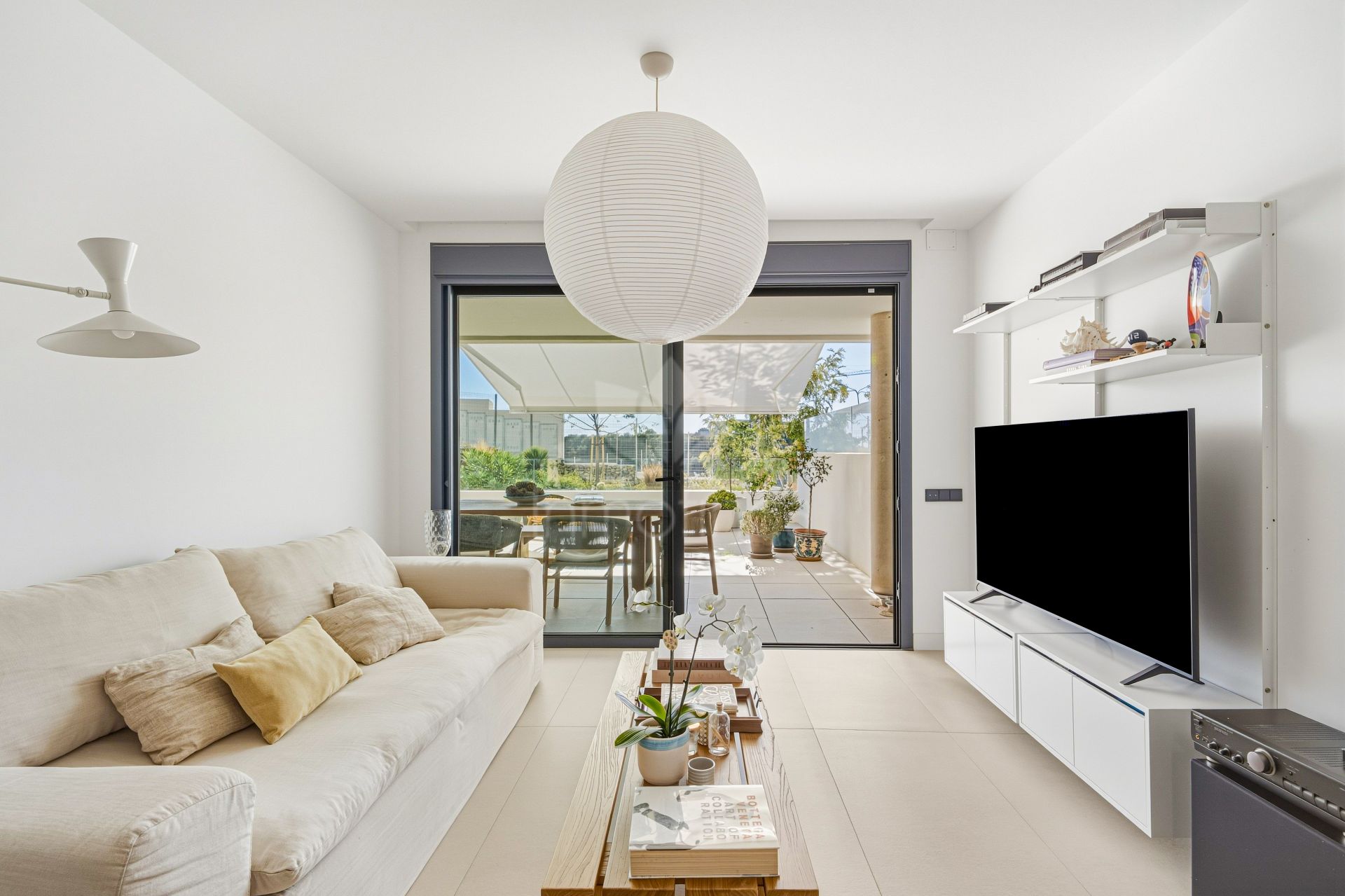 Apartamento Planta Baja en Los Altos de los Monteros, Marbella