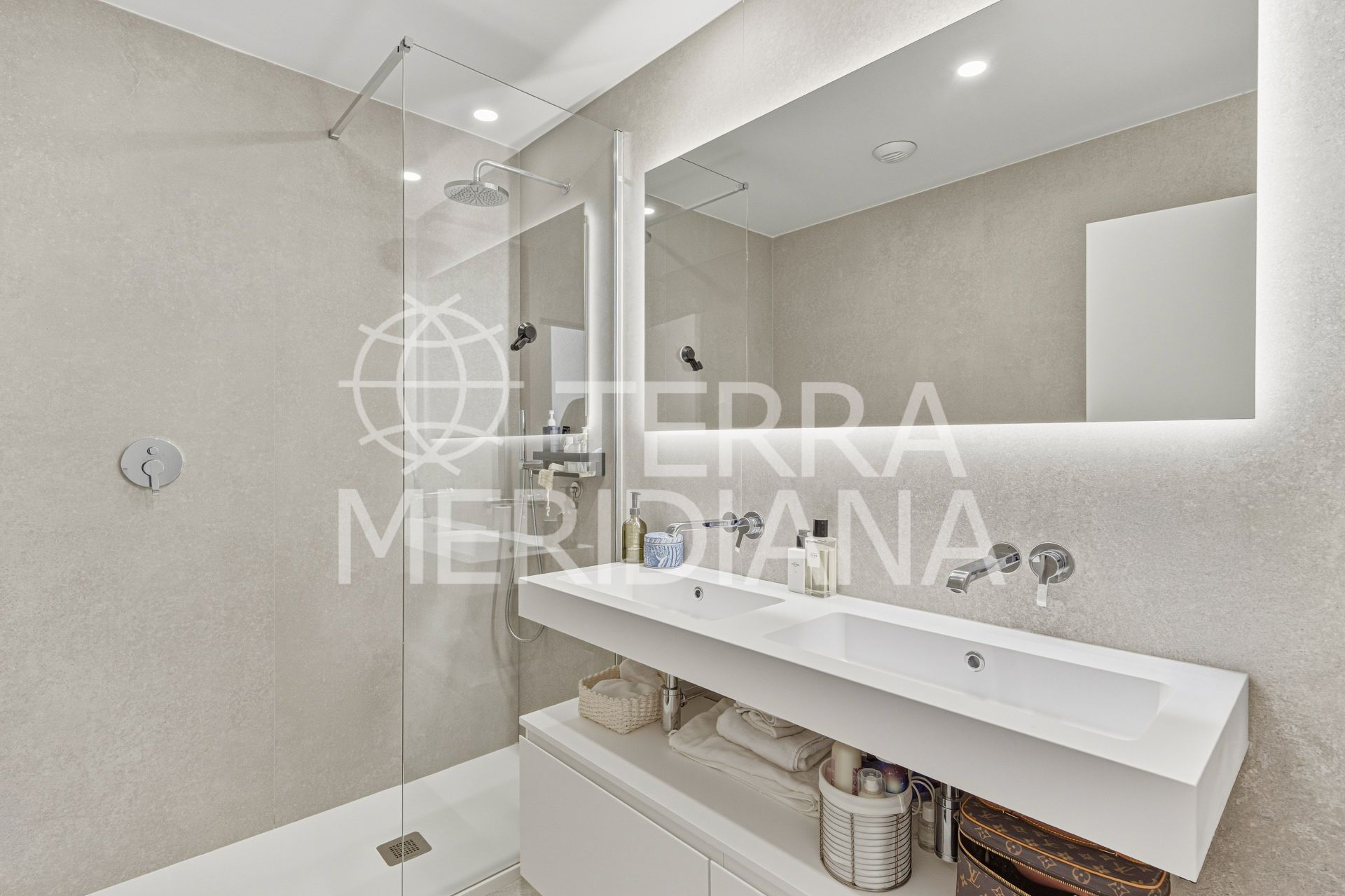 Ground Floor Apartment in Los Altos de los Monteros, Marbella