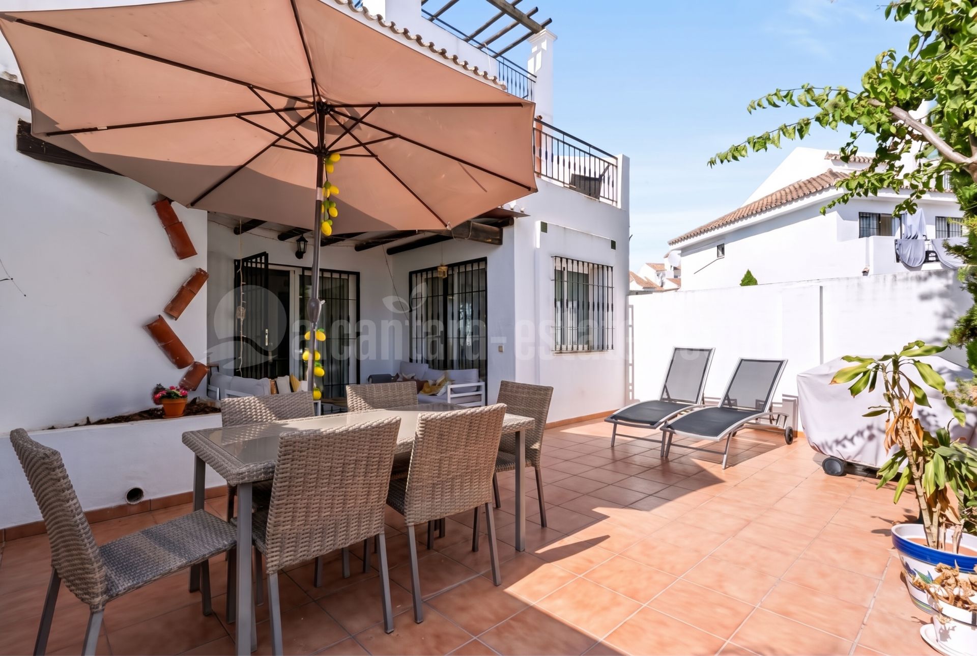 Town House in Los Naranjos de Marbella, Marbella