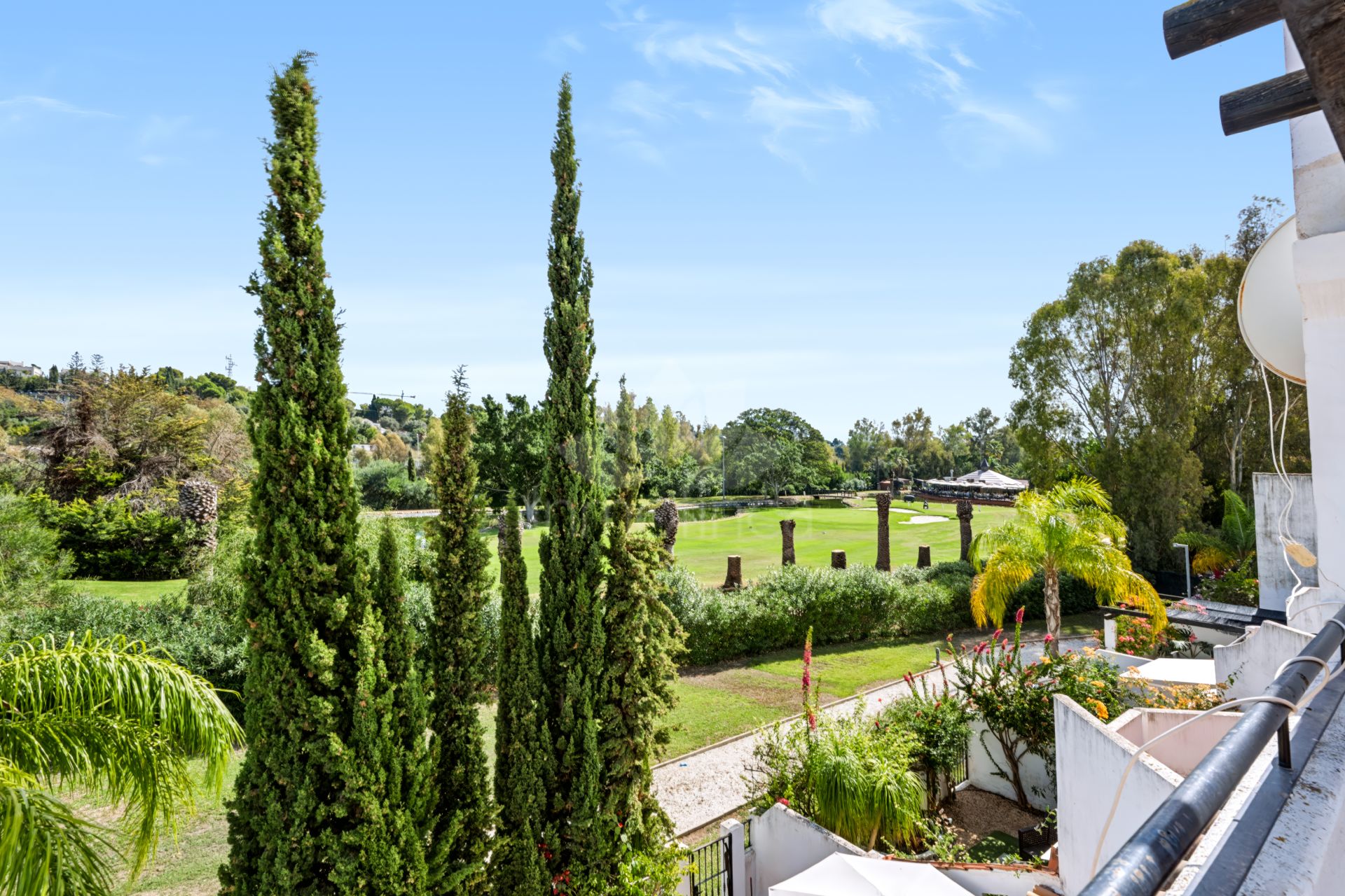 Town House in Los Naranjos de Marbella, Marbella