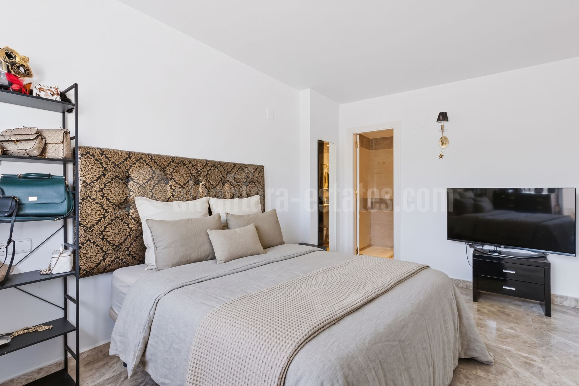 Town House in Los Naranjos de Marbella, Marbella
