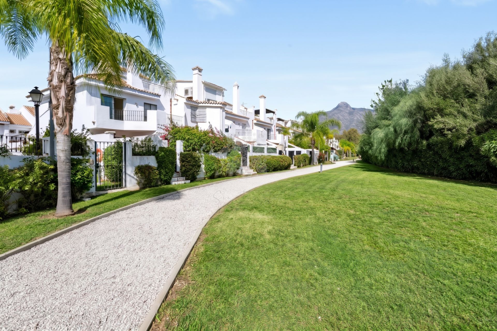 Town House in Los Naranjos de Marbella, Marbella
