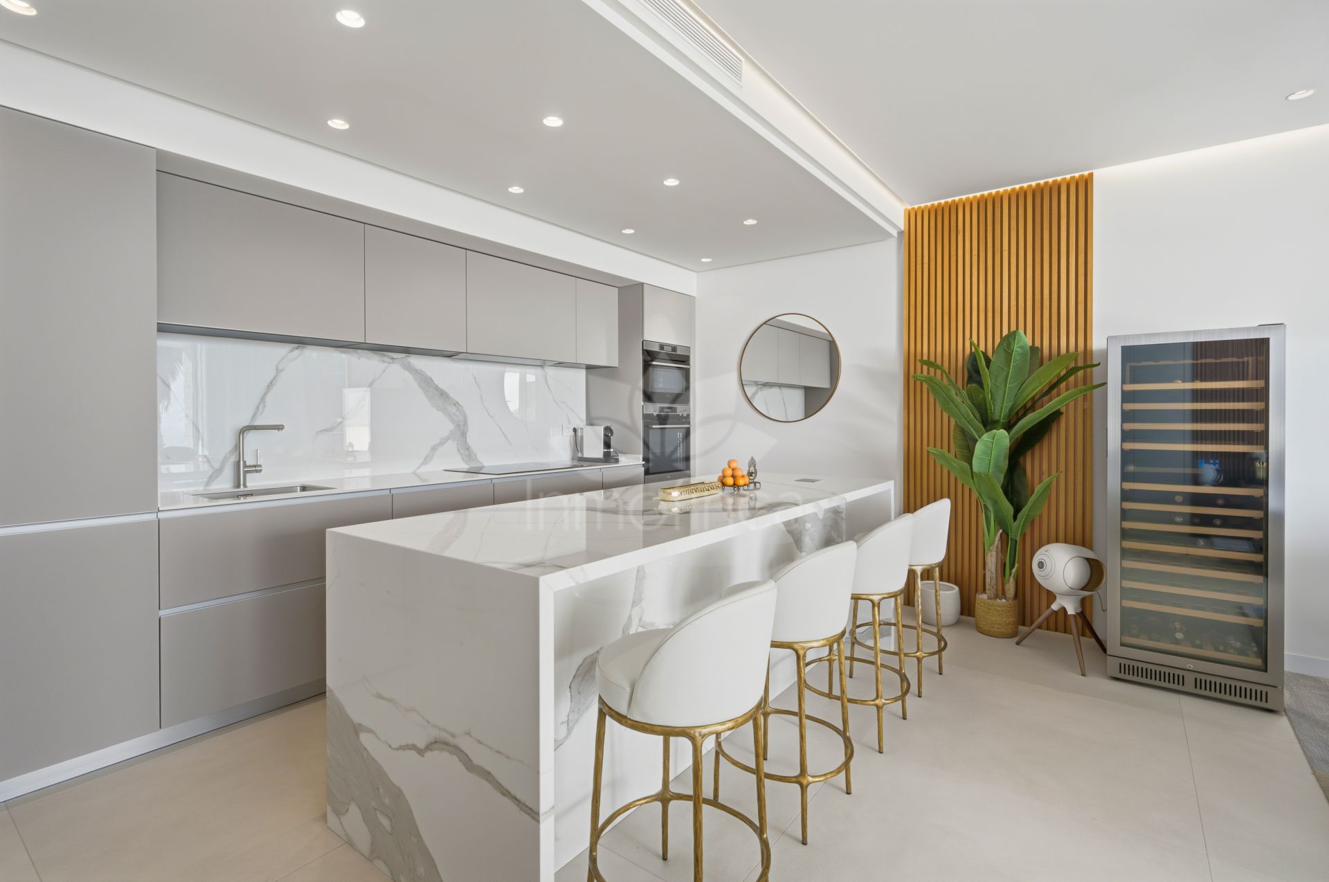 Apartment in La Mairena, Marbella