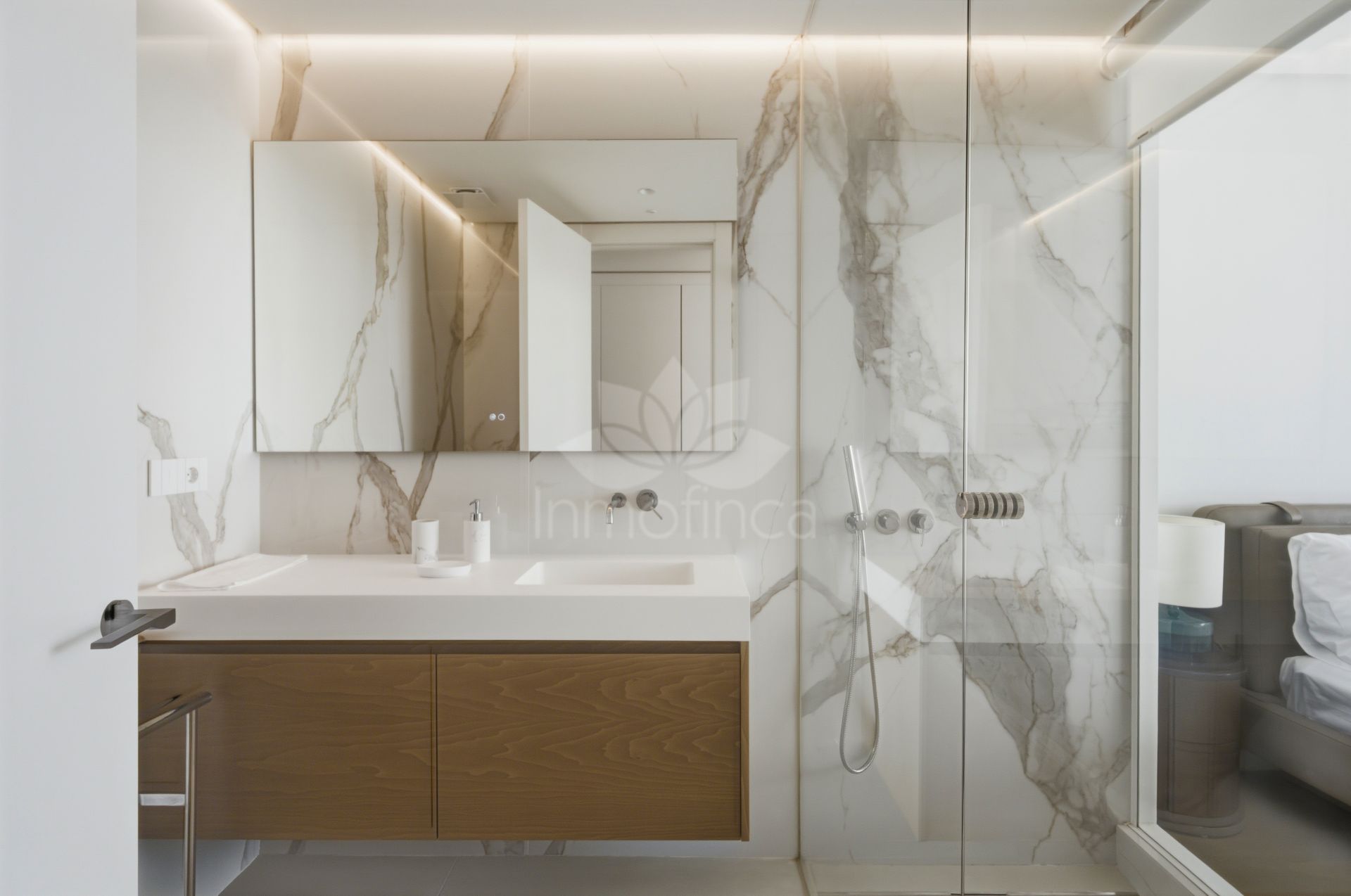 Apartment in La Mairena, Marbella