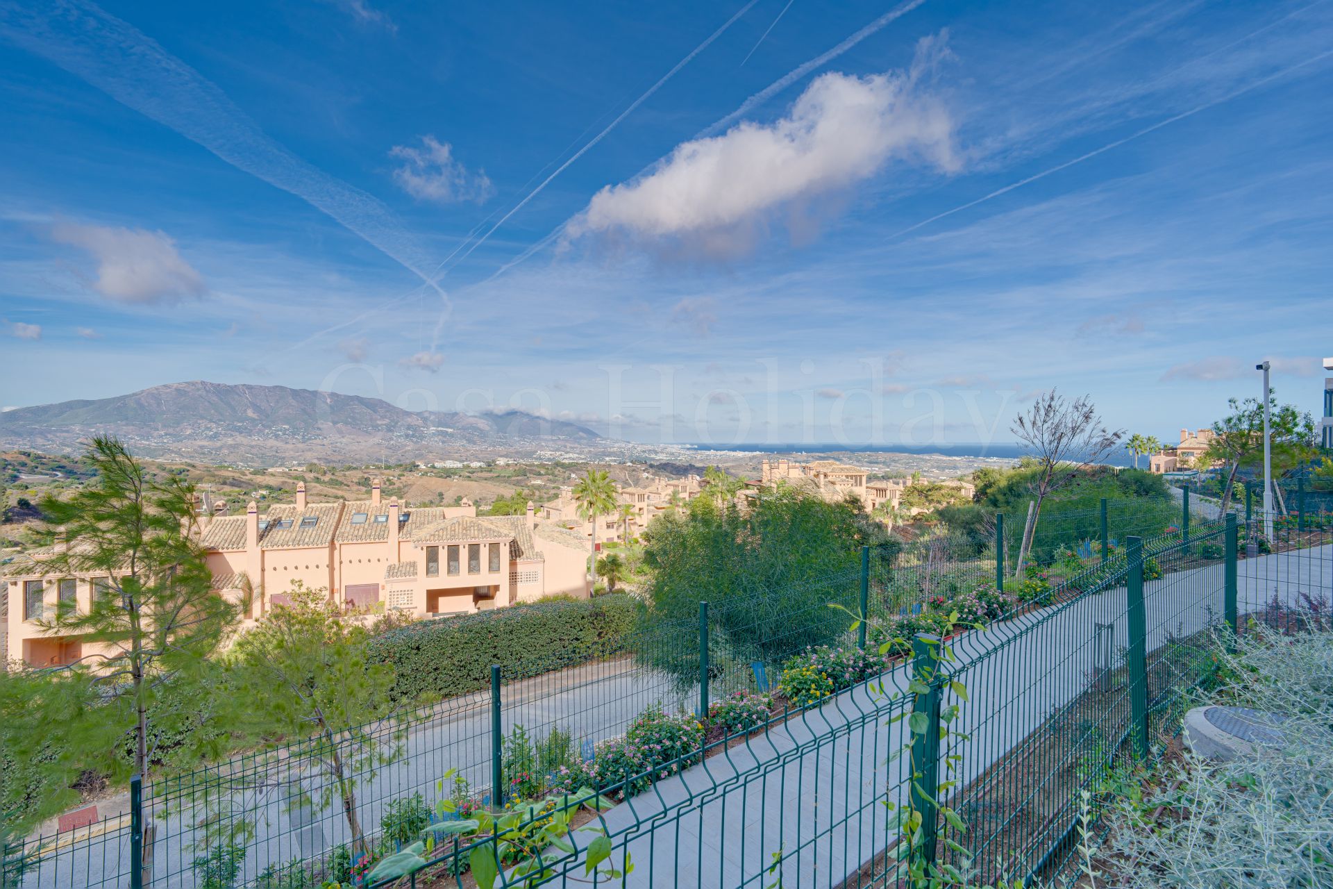 Apartment in La Mairena, Marbella