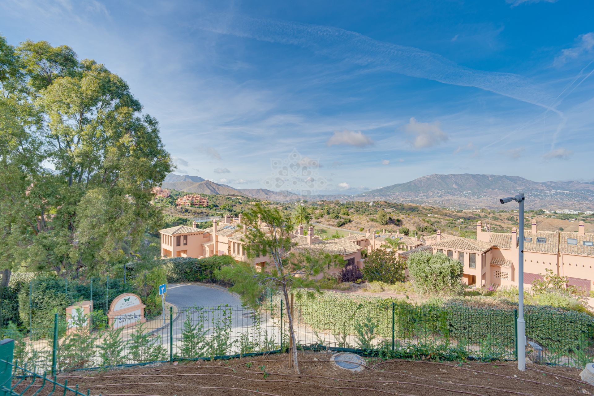 Apartment in La Mairena, Marbella