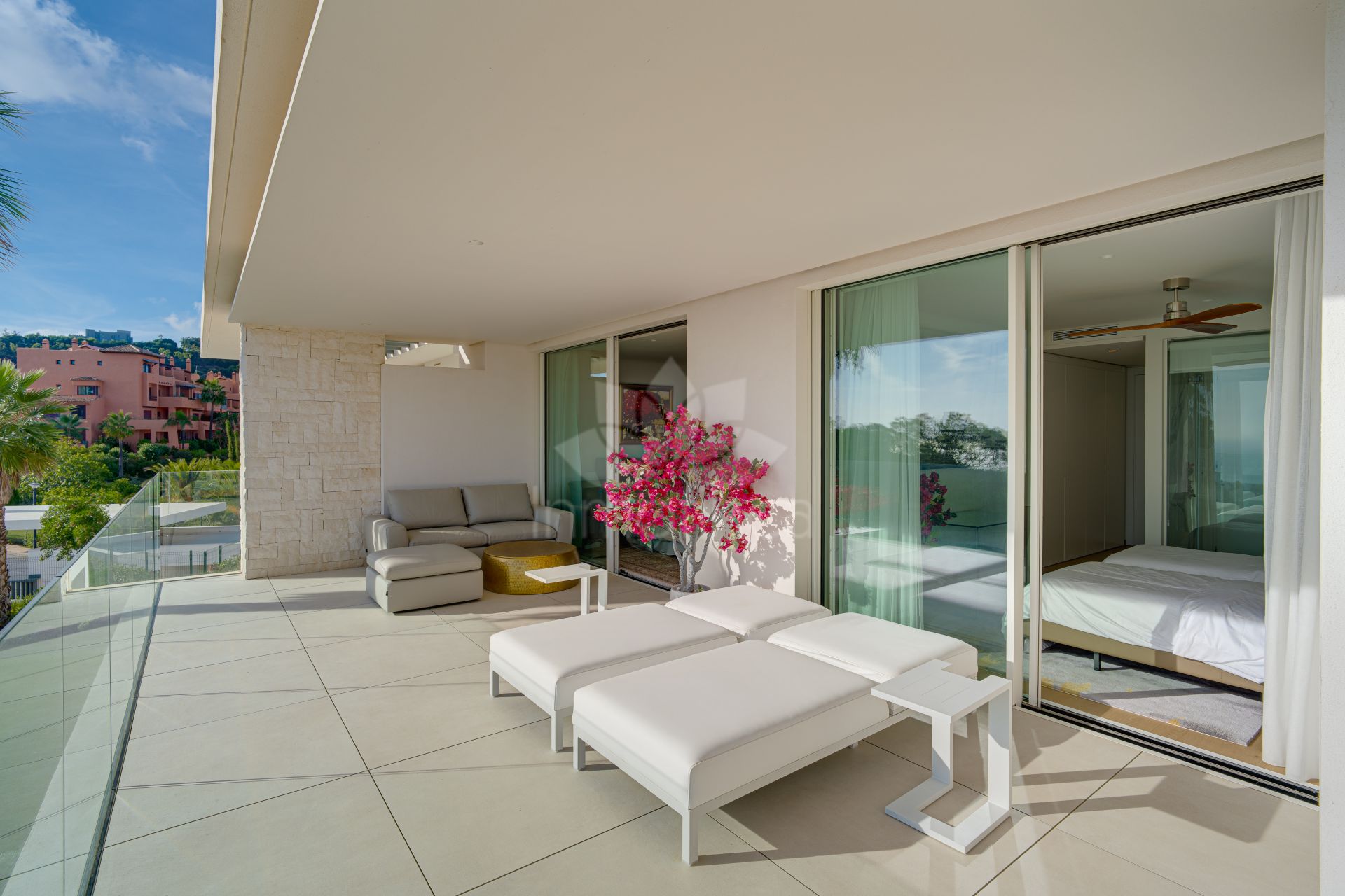 Apartment in La Mairena, Marbella